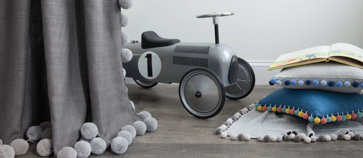 Samuel and Sons Cirque Pom Pom Fringe — scenography