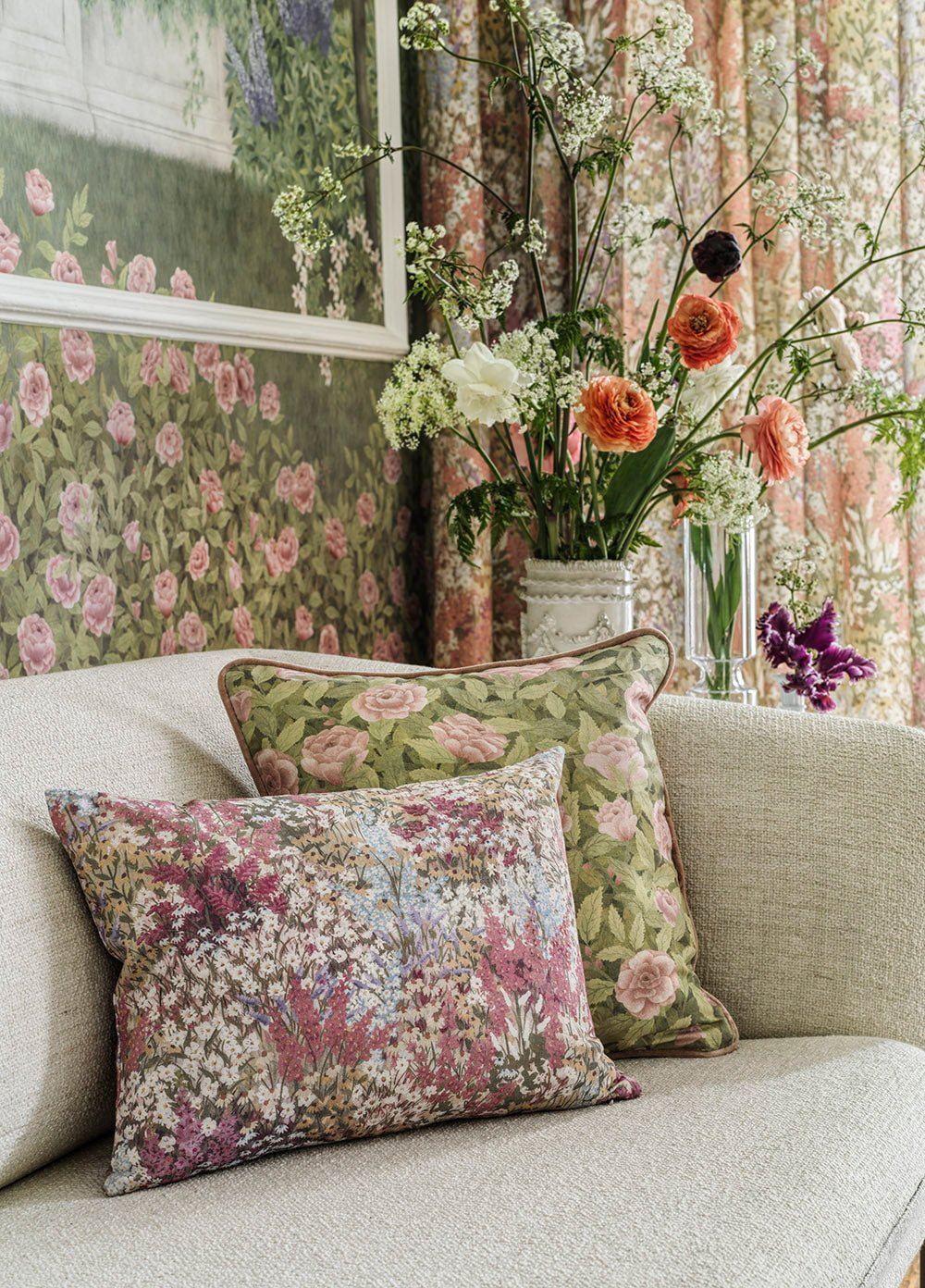Cole & Son Petite Fleur Linen Union - interior
