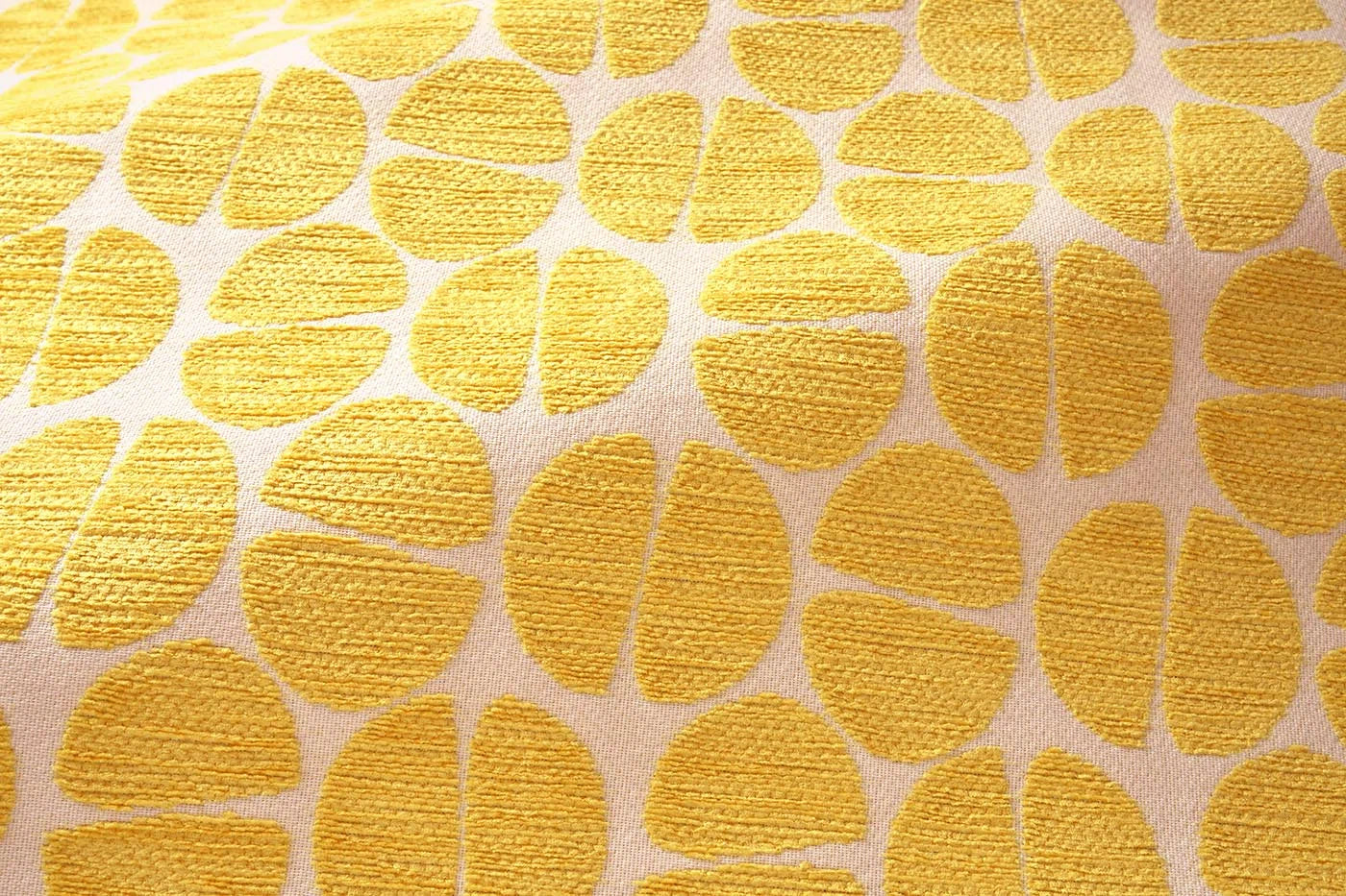 Pierre Frey Les Petites Noix Outdoor - Soleil