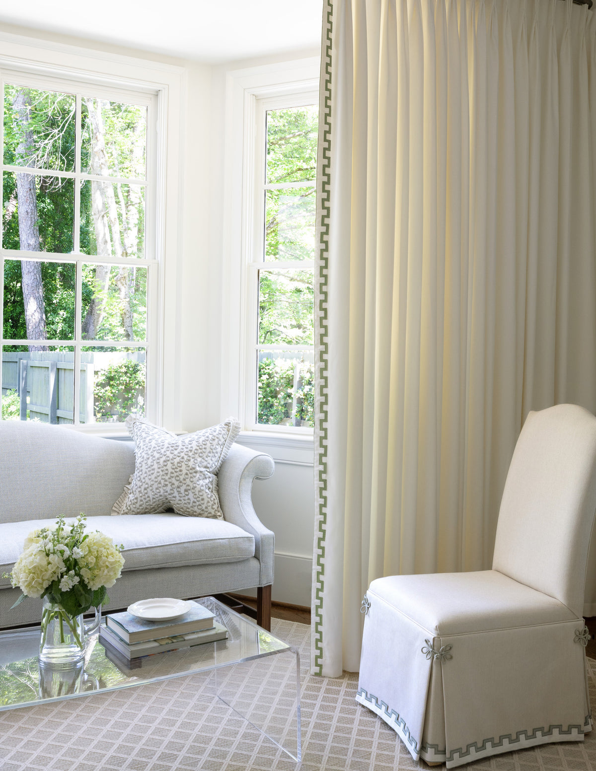 Samuel and Sons Devon Appliqué Border — scenography