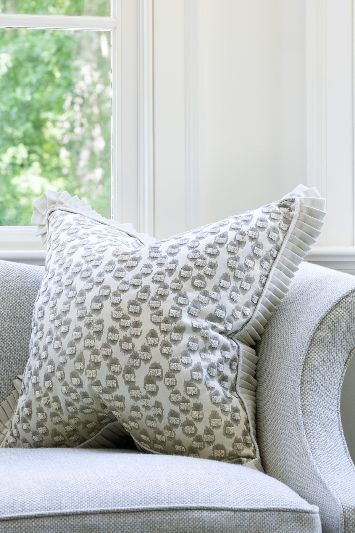 Samuel and Sons Greer Pleated Border — scenography