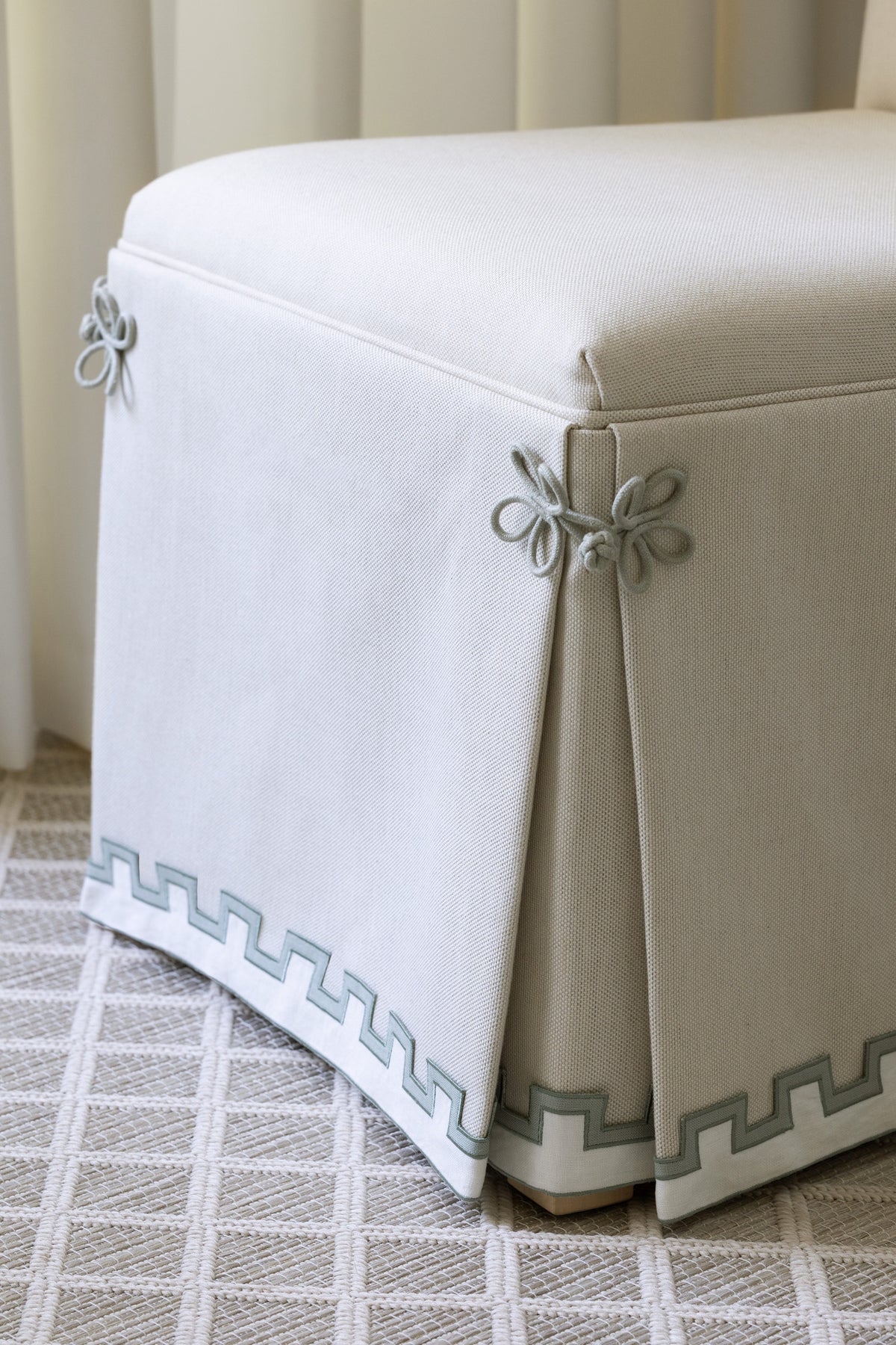 Samuel and Sons Devon Appliqué Border — scenography