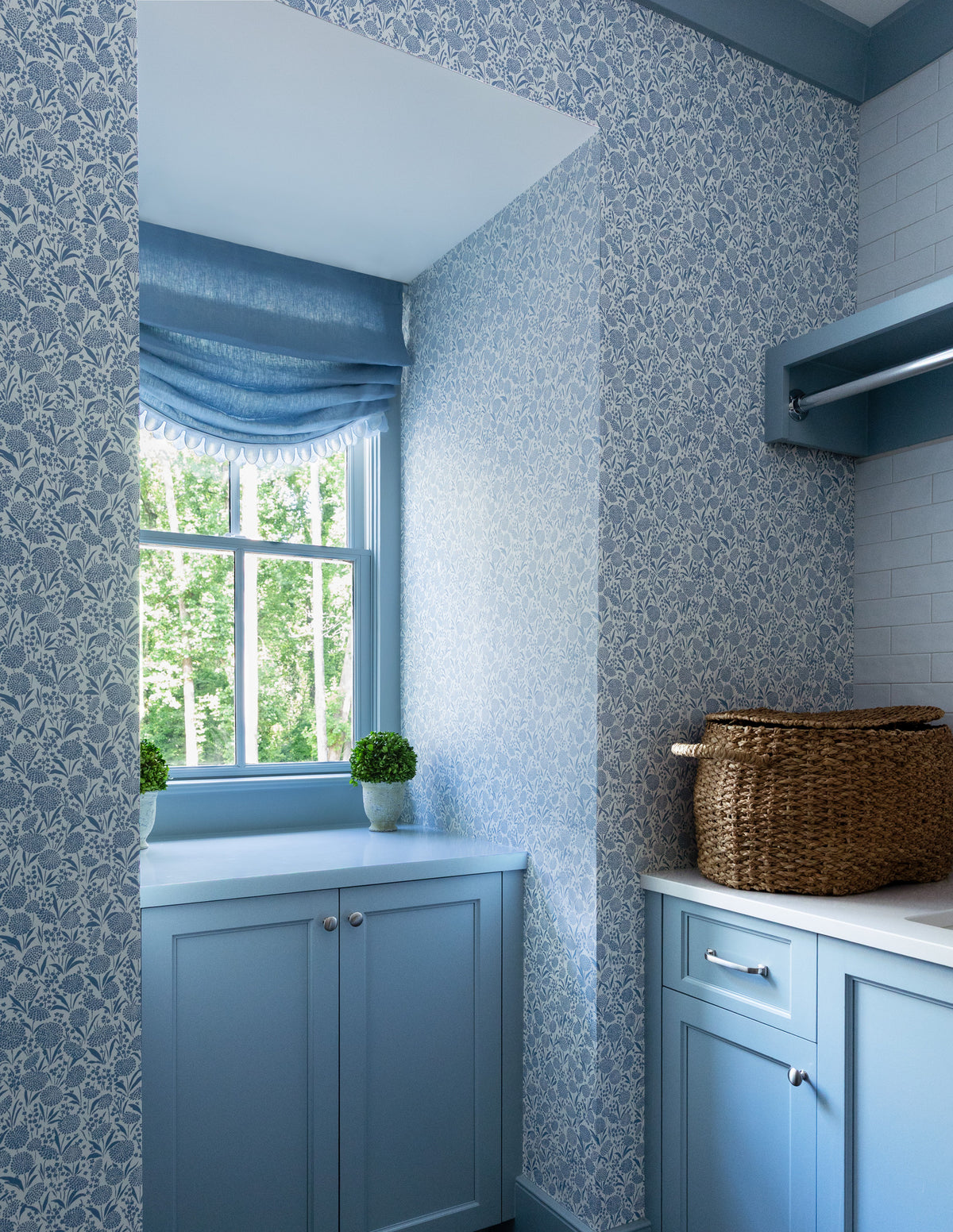 Samuel and Sons Ainsley Scalloped Border — scenography