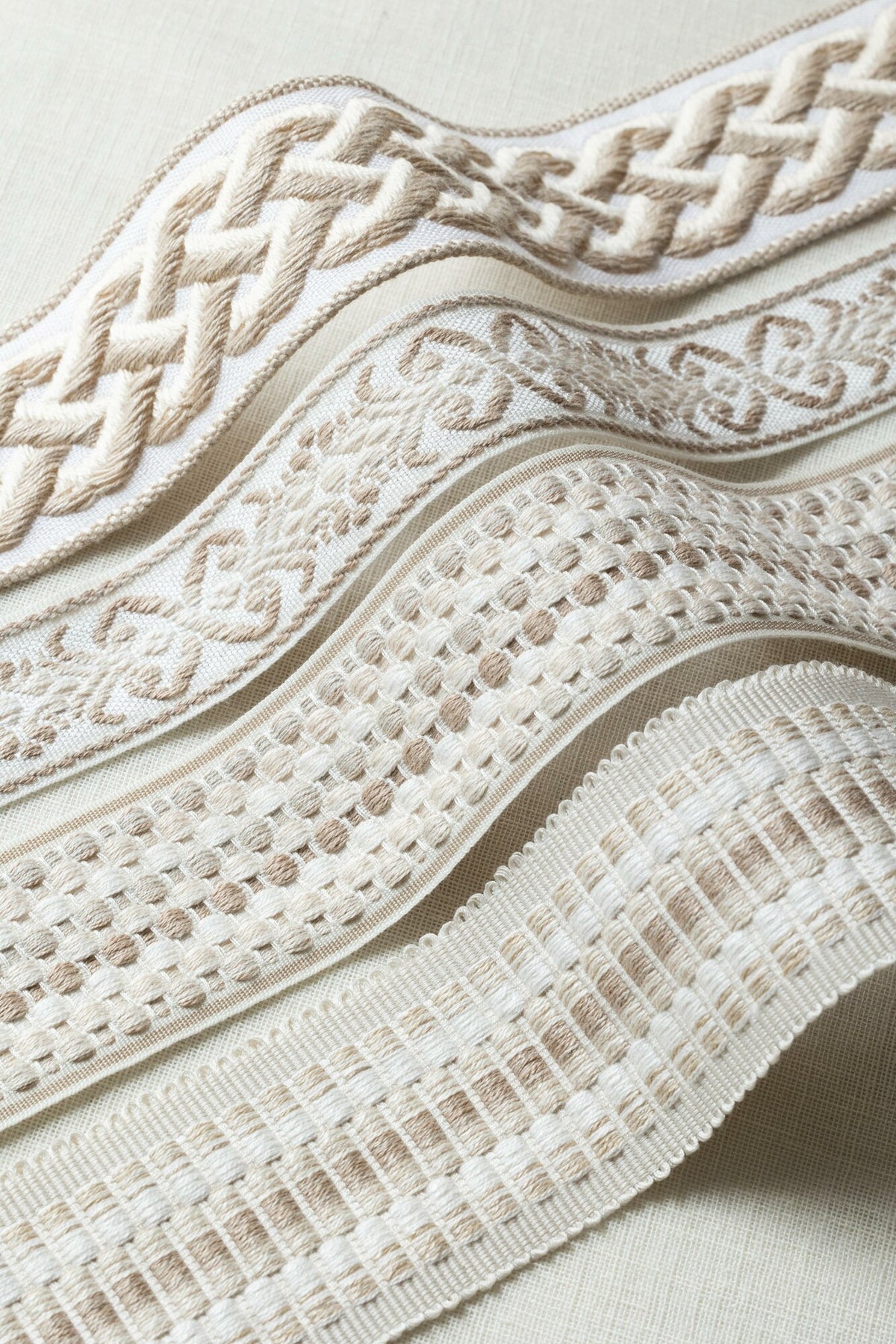 Samuel and Sons Dorset Braided Border — scenography