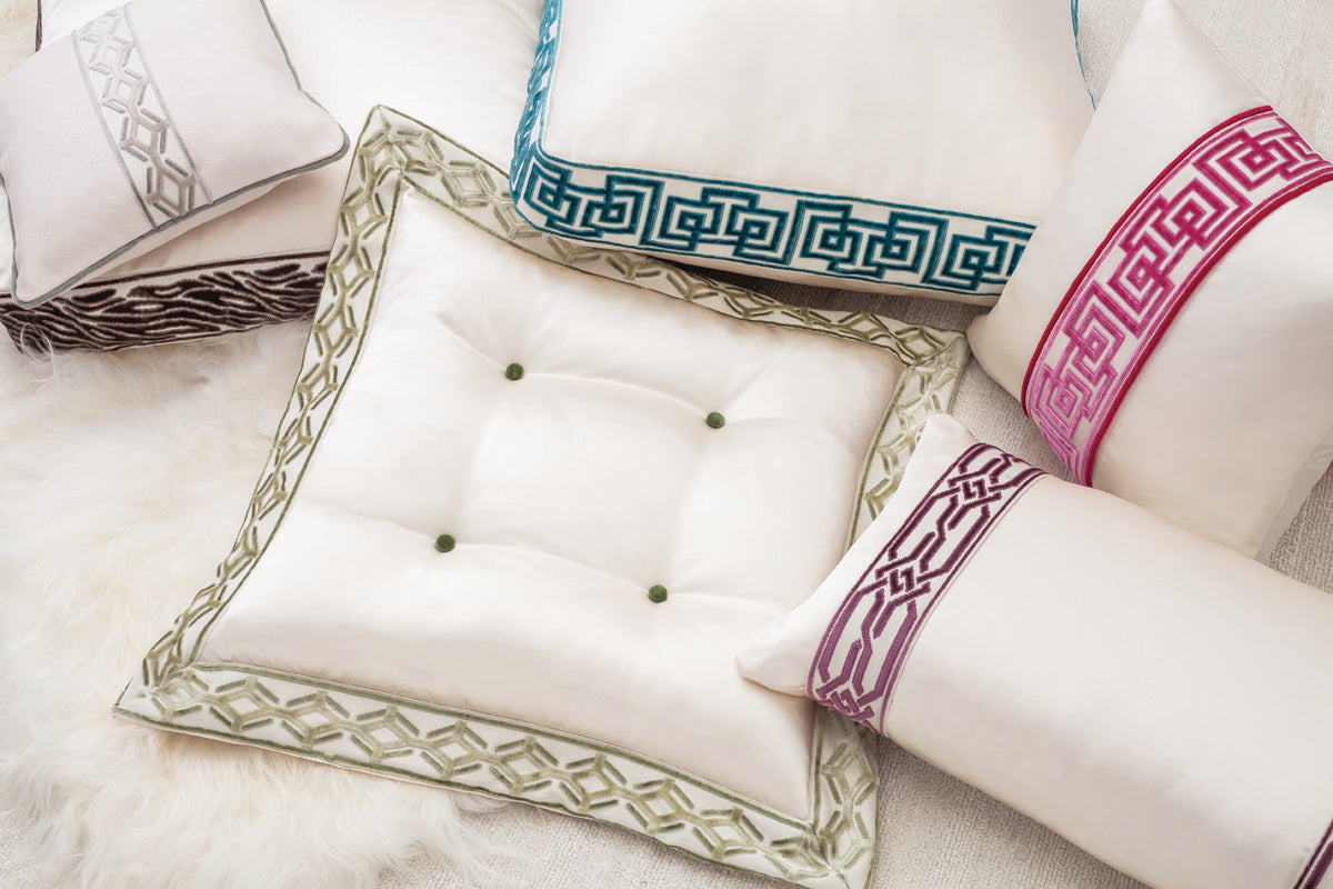 Samuel and Sons Rhodes Épinglé Velvet Border — scenography