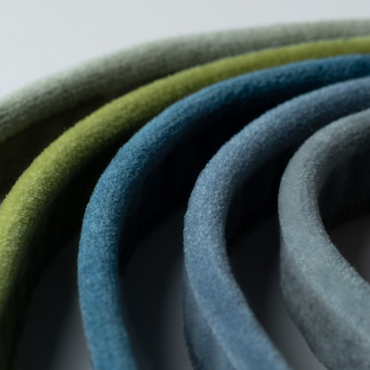 Samuel and Sons Evienne Silk & Wool Piping — scenography