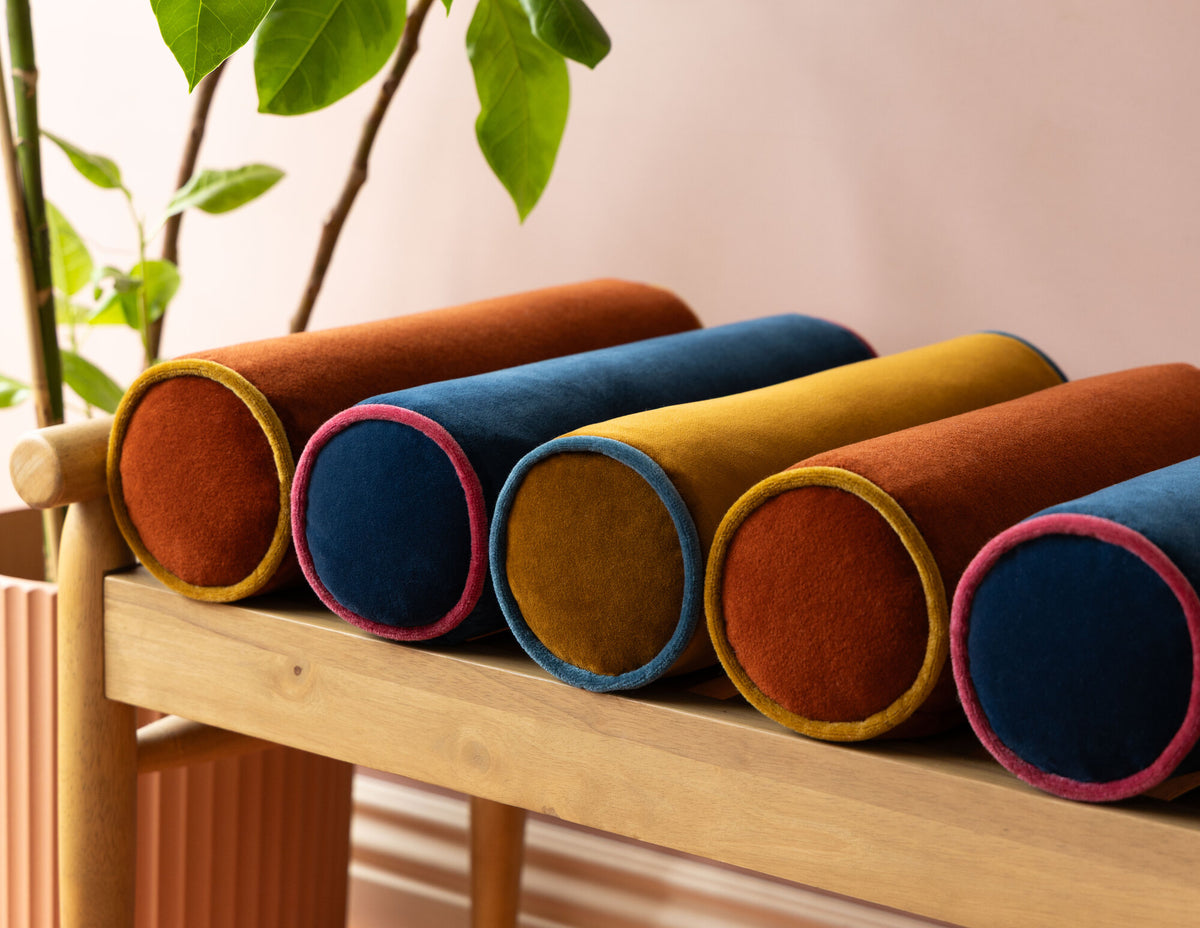 Samuel and Sons Evienne Silk & Wool Piping — scenography