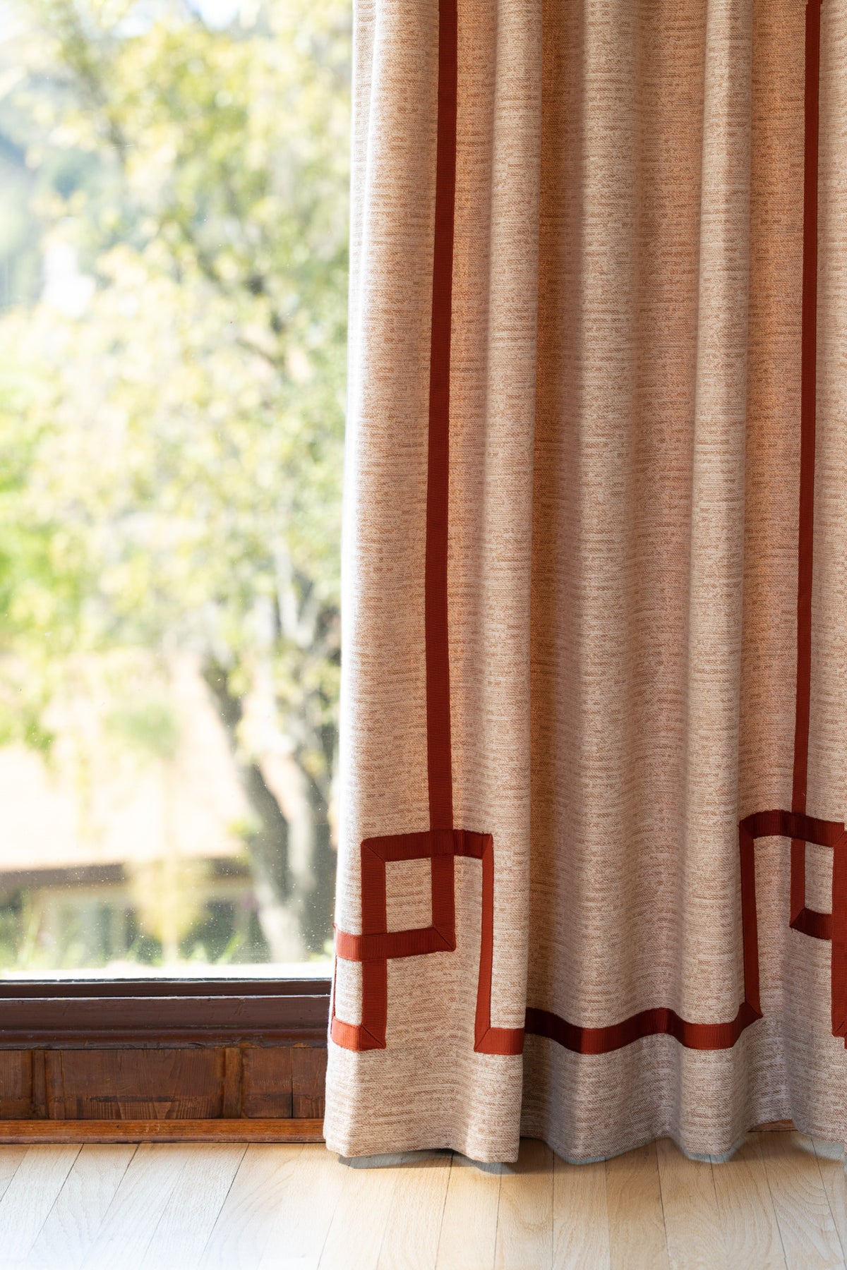 Samuel and Sons 1" (25 Mm) Francoise Border — scenography