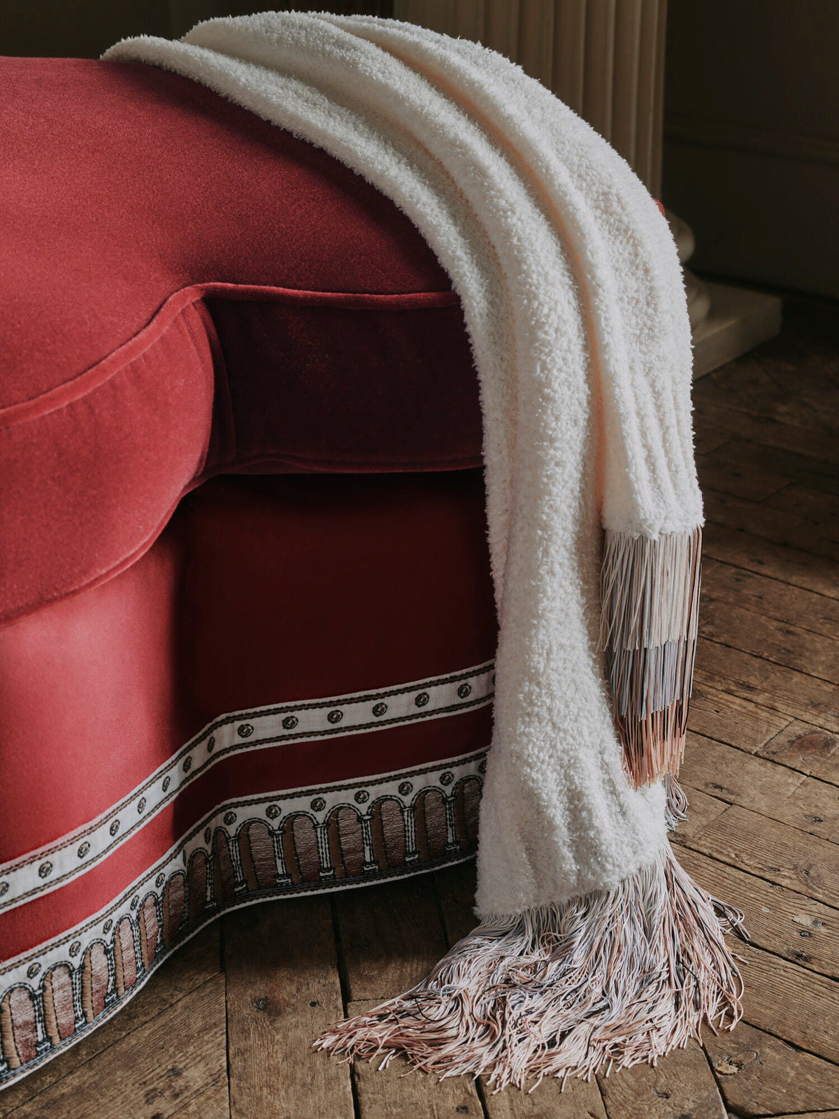 Samuel and Sons Punto Embroidered Border — scenography
