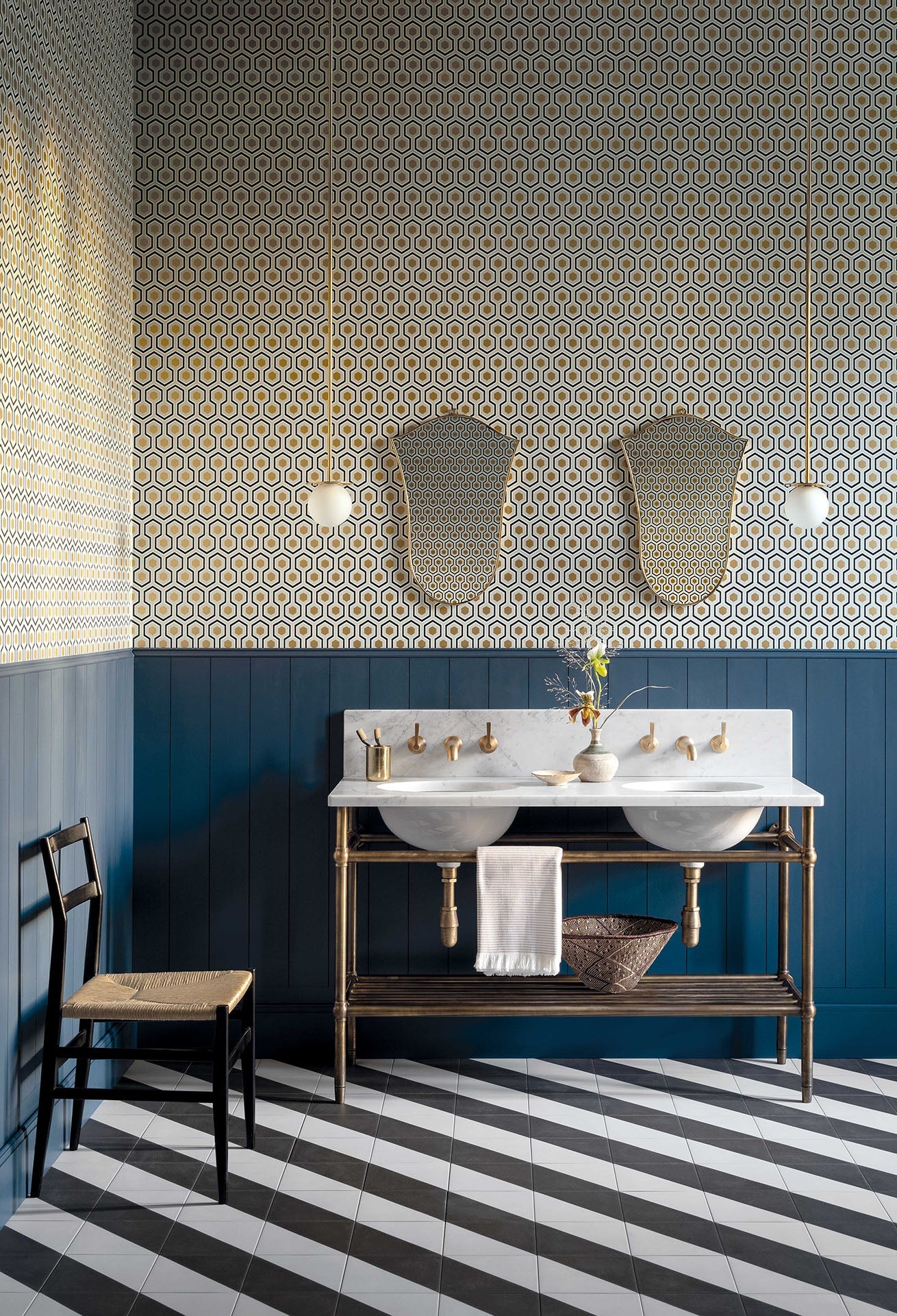 Cole & Son Hicks' Hexagon - interior