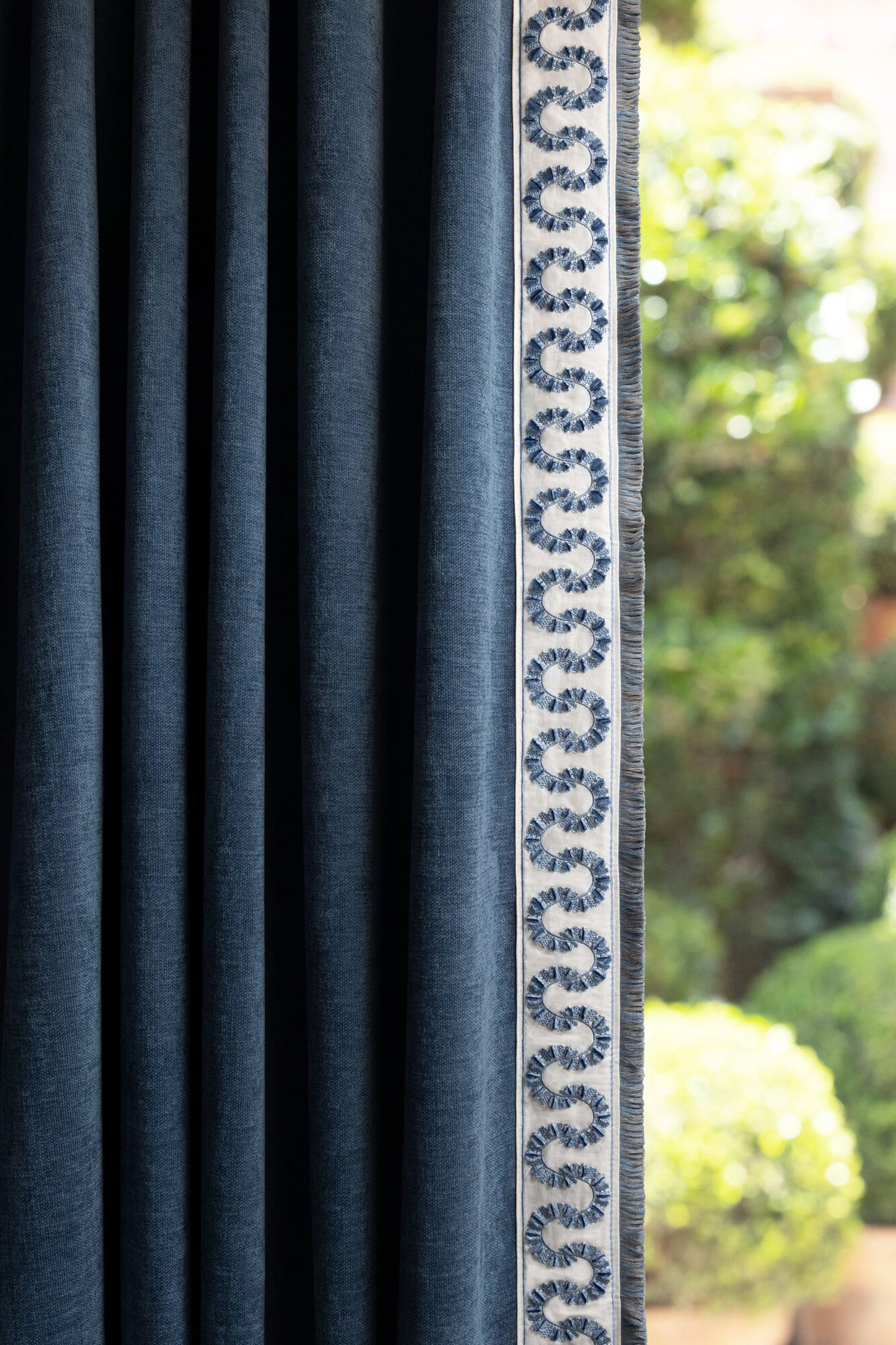 Samuel and Sons Ilana Embroidered Border — scenography