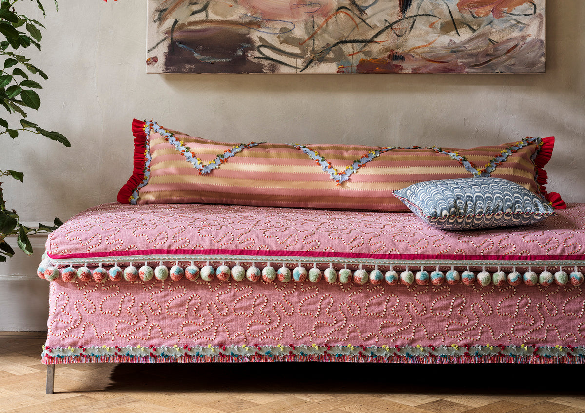 Samuel and Sons Kaleidoscope Bow Border — scenography