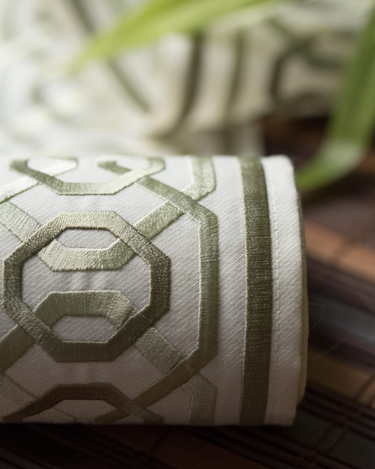 Samuel and Sons Odori Embroidered Border — scenography