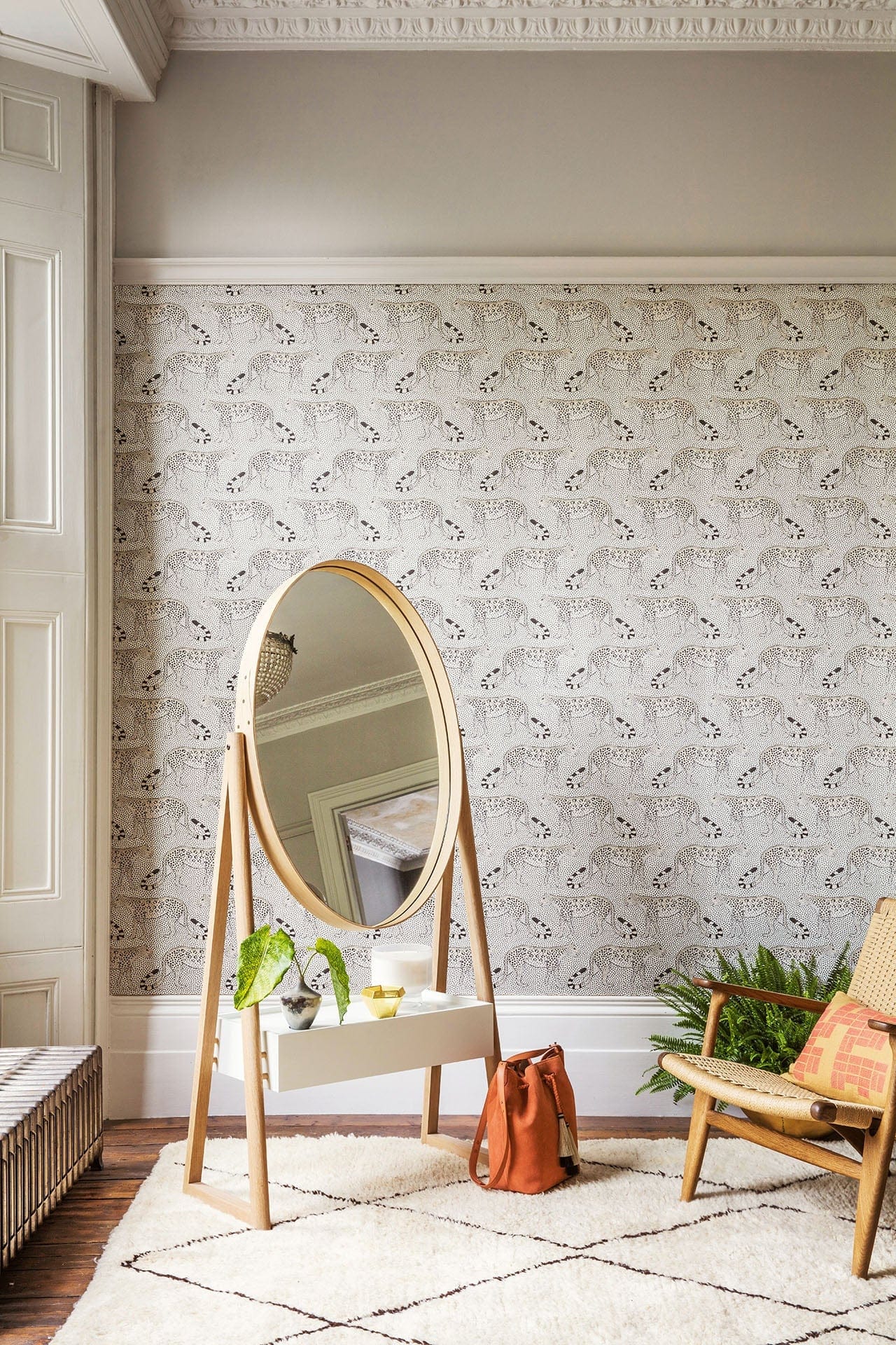 Cole & Son Leopard Walk - interior