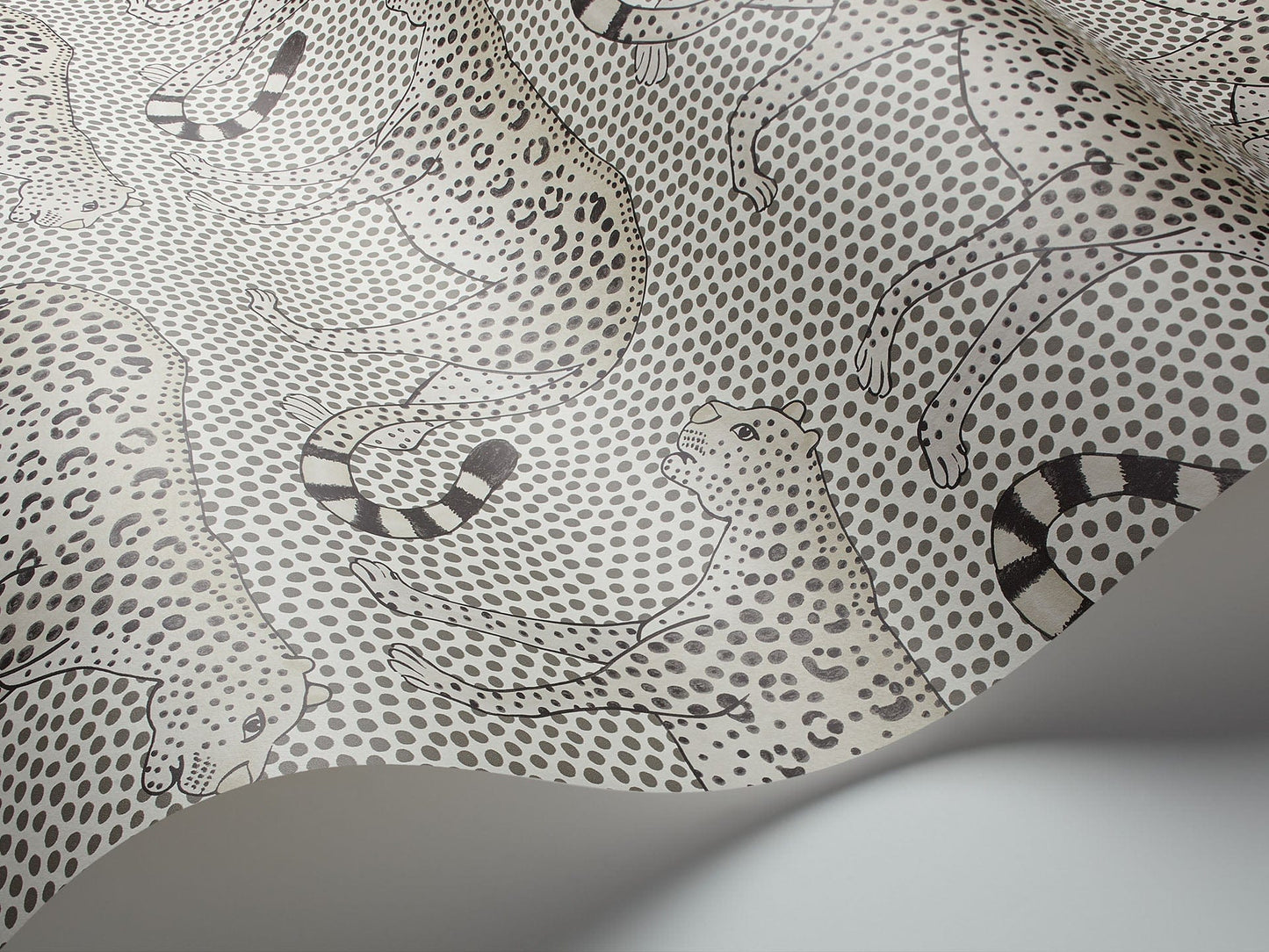 Cole & Son Leopard Walk - interior