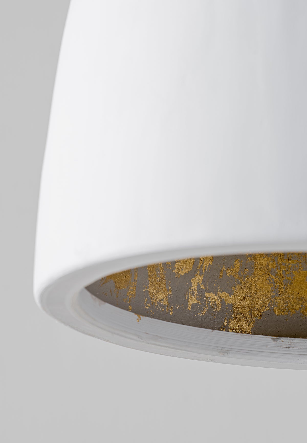 Moody Pendant - Plaster White with Cream Etched Gold