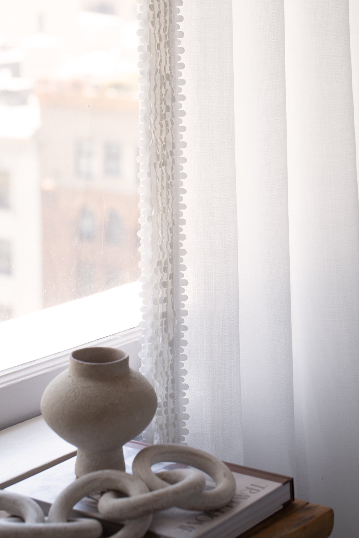 Samuel and Sons Flutter Sheer Border — scenography