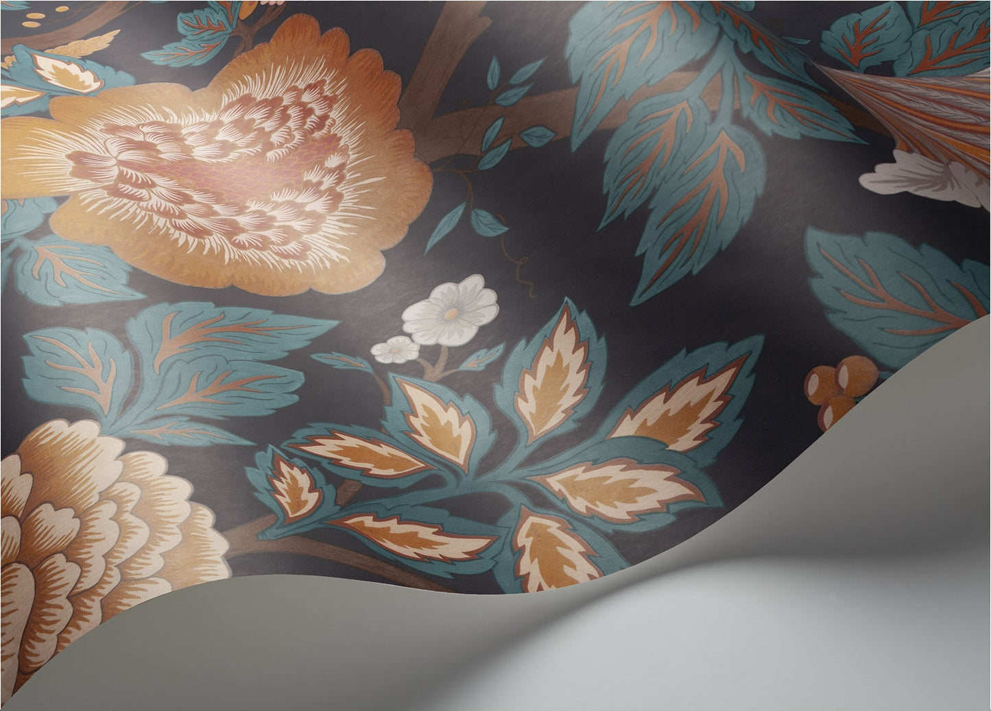 Cole & Son Midsummer Bloom - interior