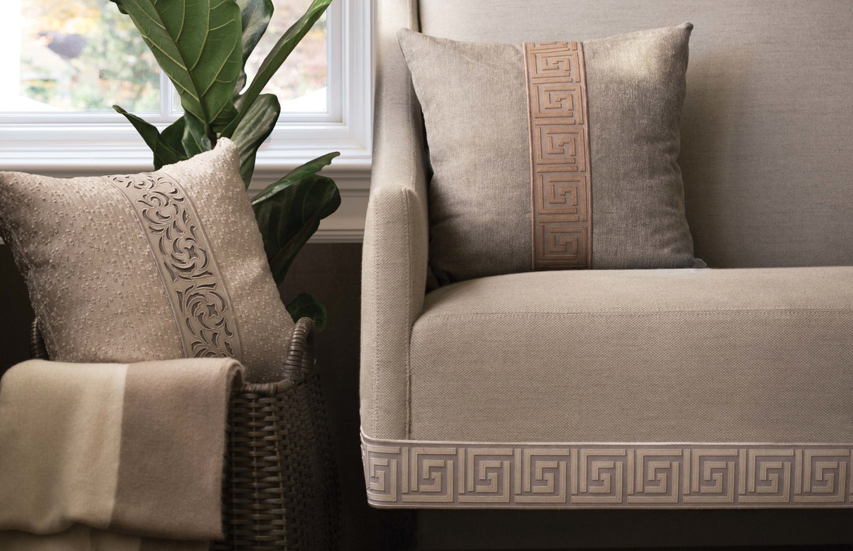 Samuel and Sons Venezia Appliqué Border — scenography