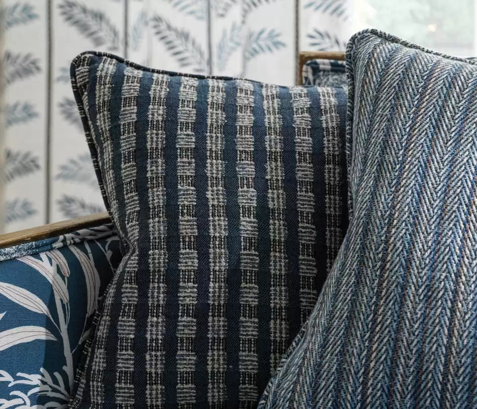 Nina Campbell | Cardot - room setting