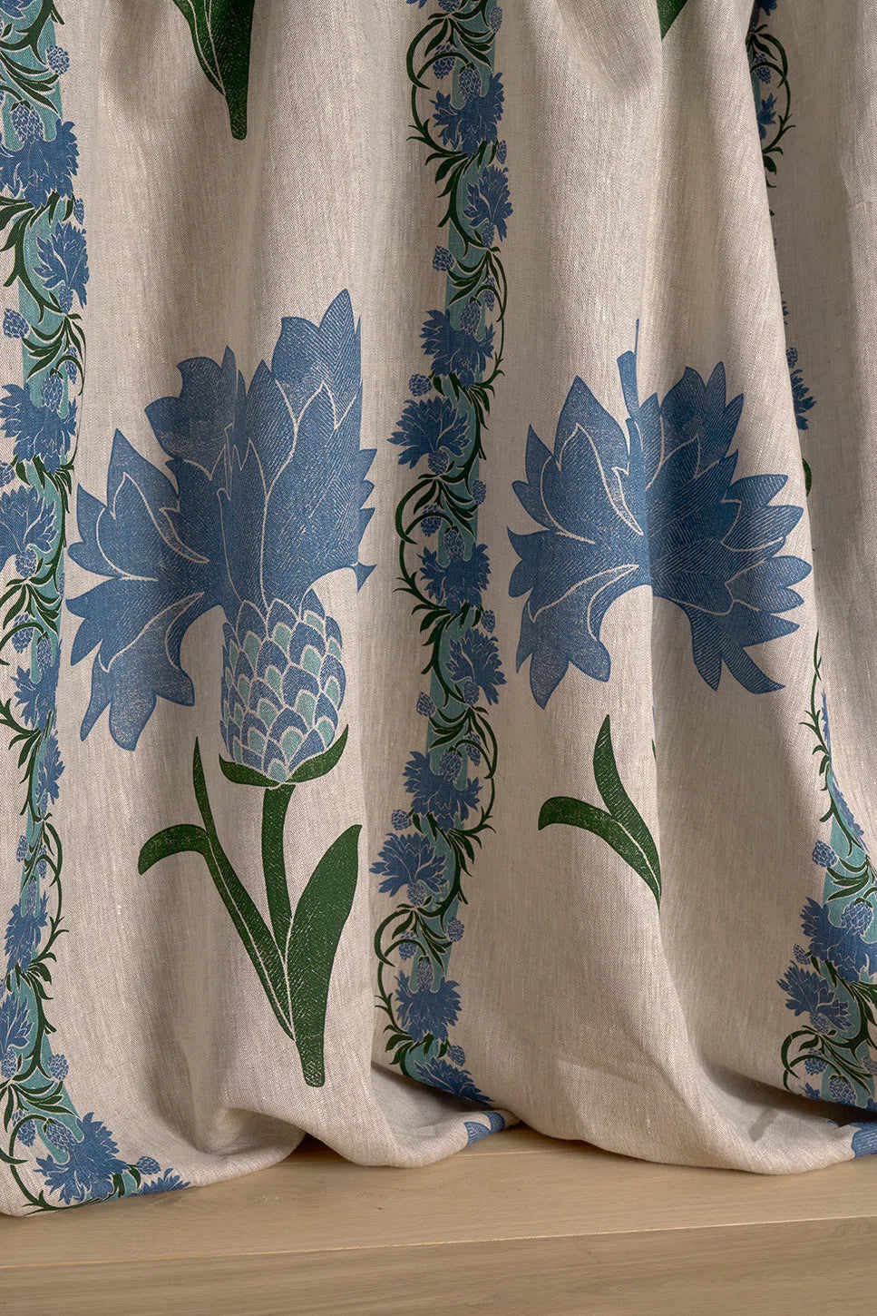 Pierre Frey Kensington Large Flower — scenography