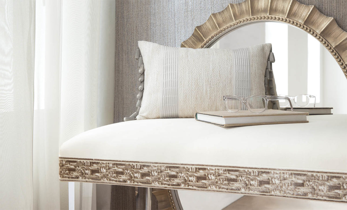 Samuel and Sons Luna Border — scenography