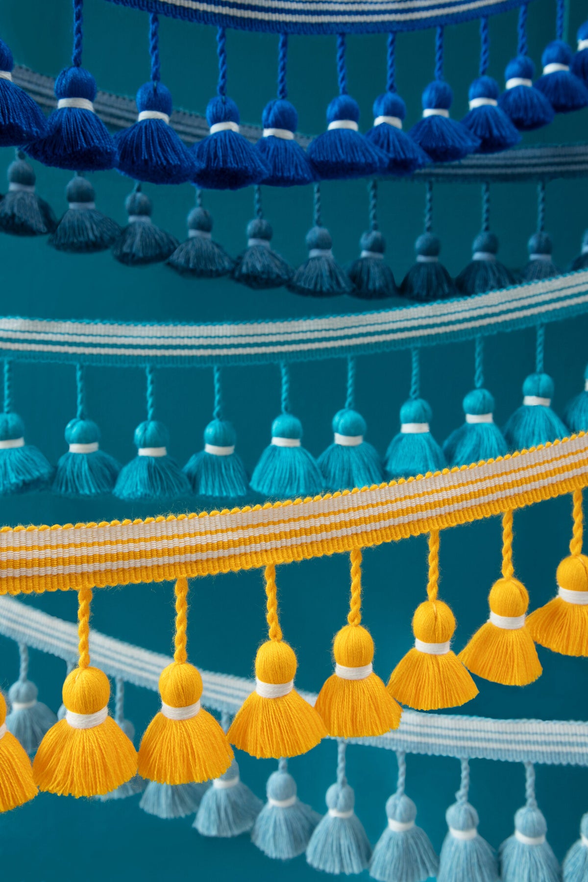 Samuel and Sons Oceanside Tassel Fringe — scenography