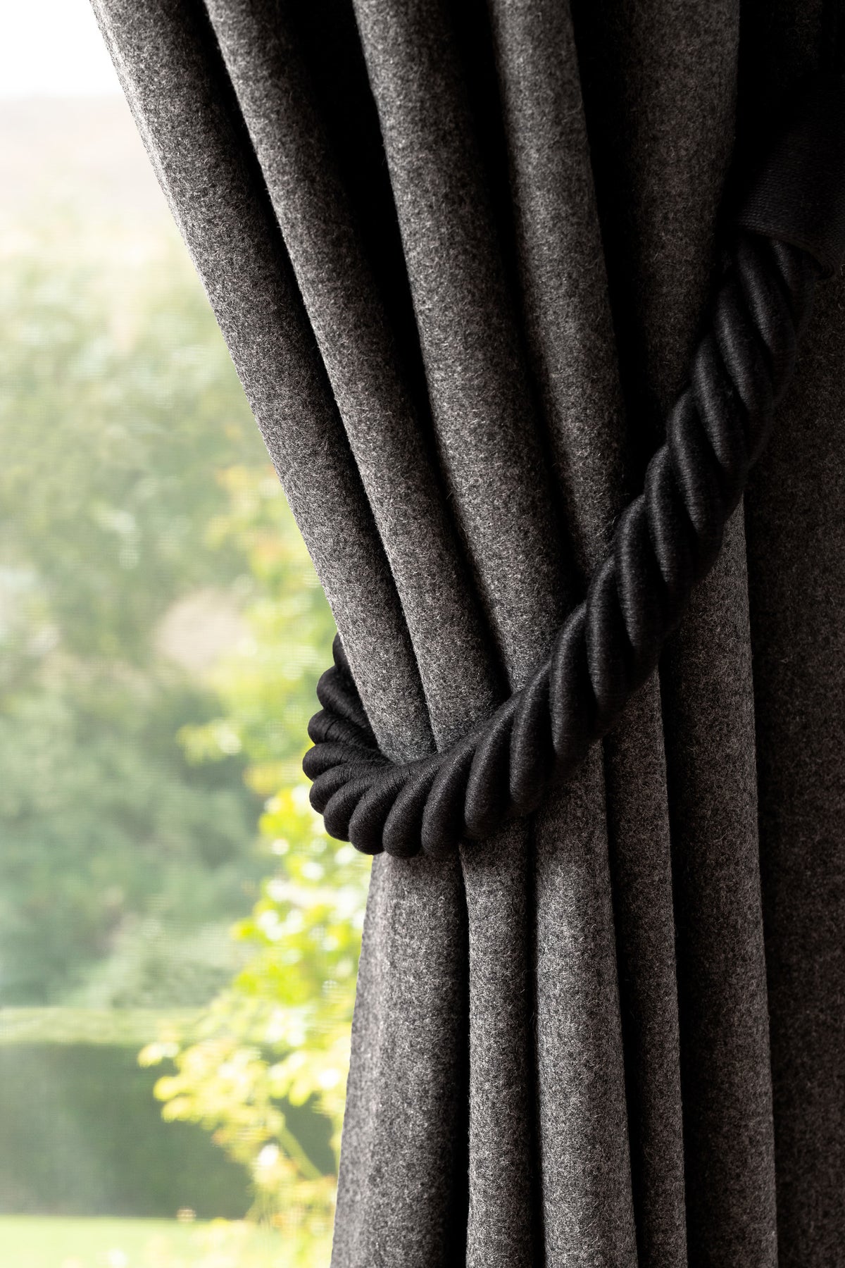 Samuel and Sons Bali Linen Cable Holdback — scenography