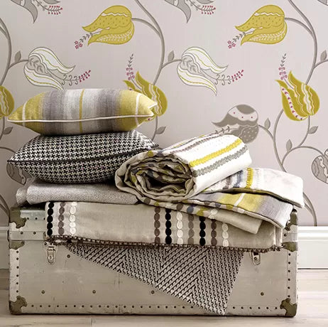 Osborne & Little | Amytis - room setting