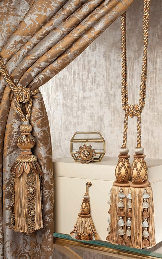 Samuel and Sons Palais Key Tassel — scenography