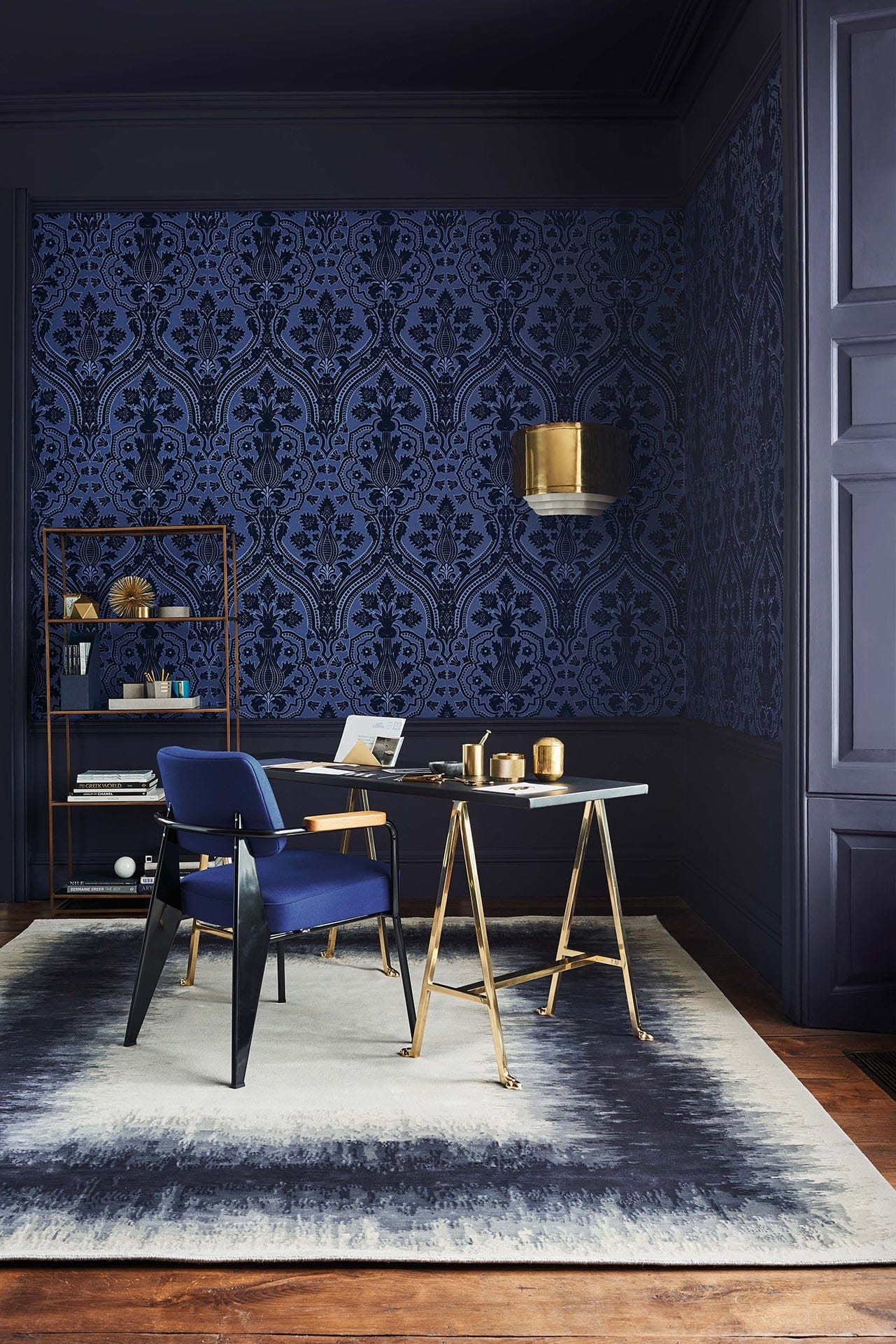 Cole & Son Pugin Palace Flock - interior