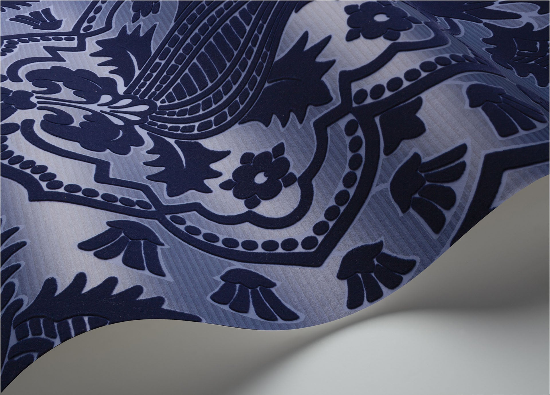 Cole & Son Pugin Palace Flock - interior