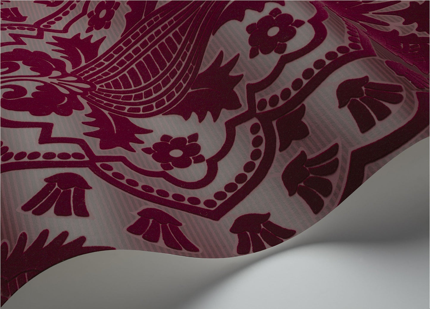 Cole & Son Pugin Palace Flock - interior