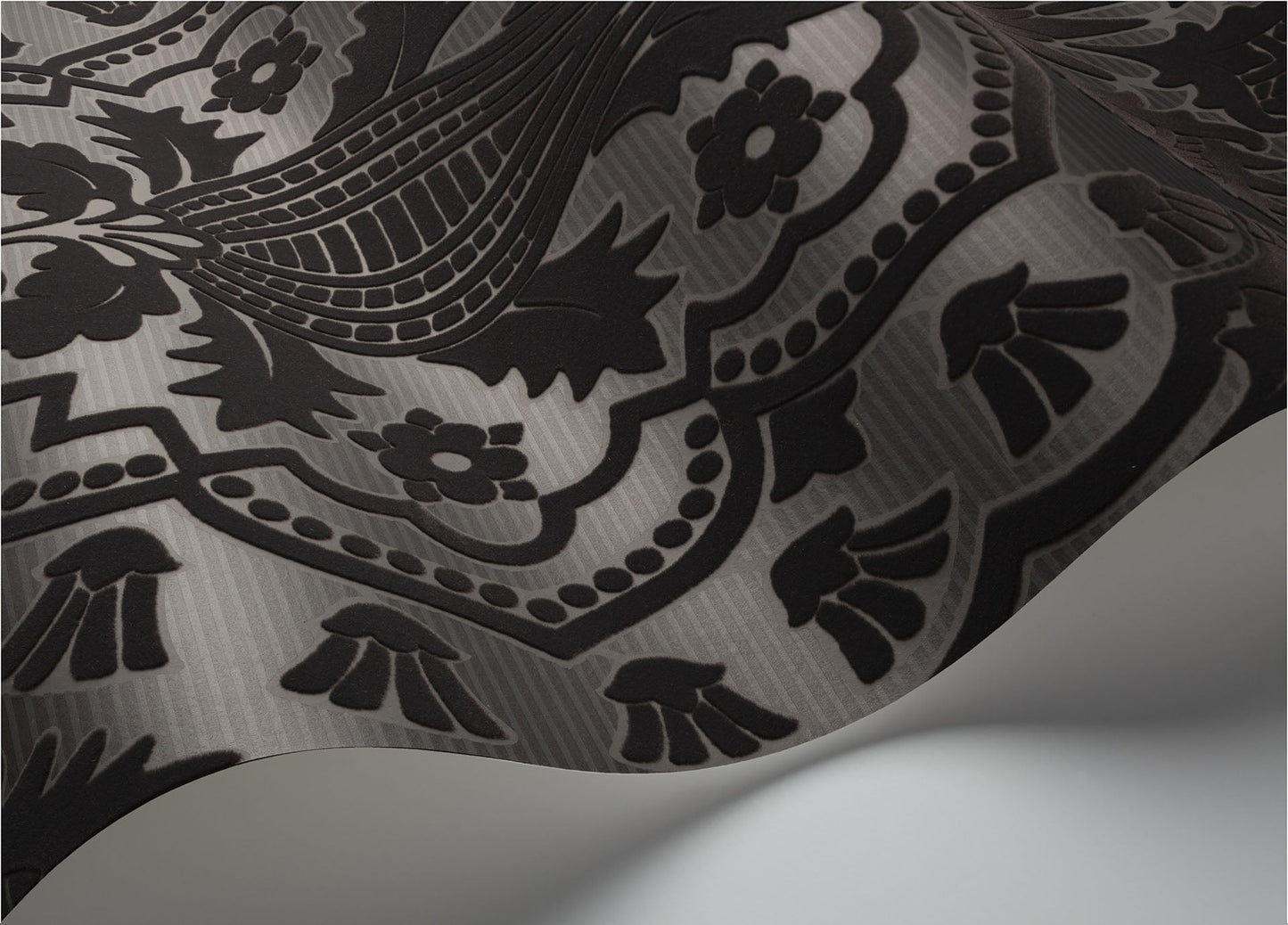 Cole & Son Pugin Palace Flock - interior