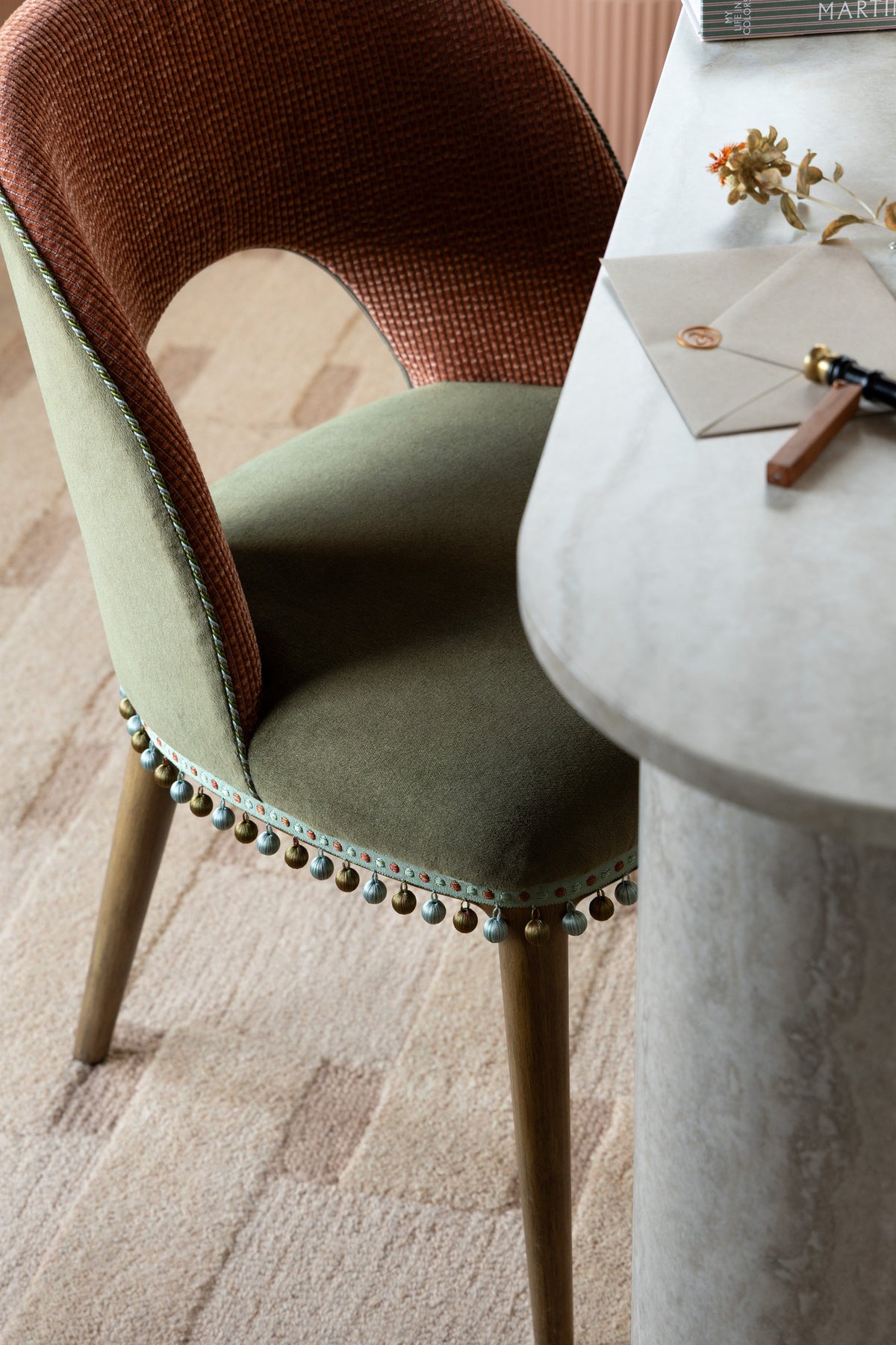 Samuel and Sons Romaunt Beaded Fringe — scenography