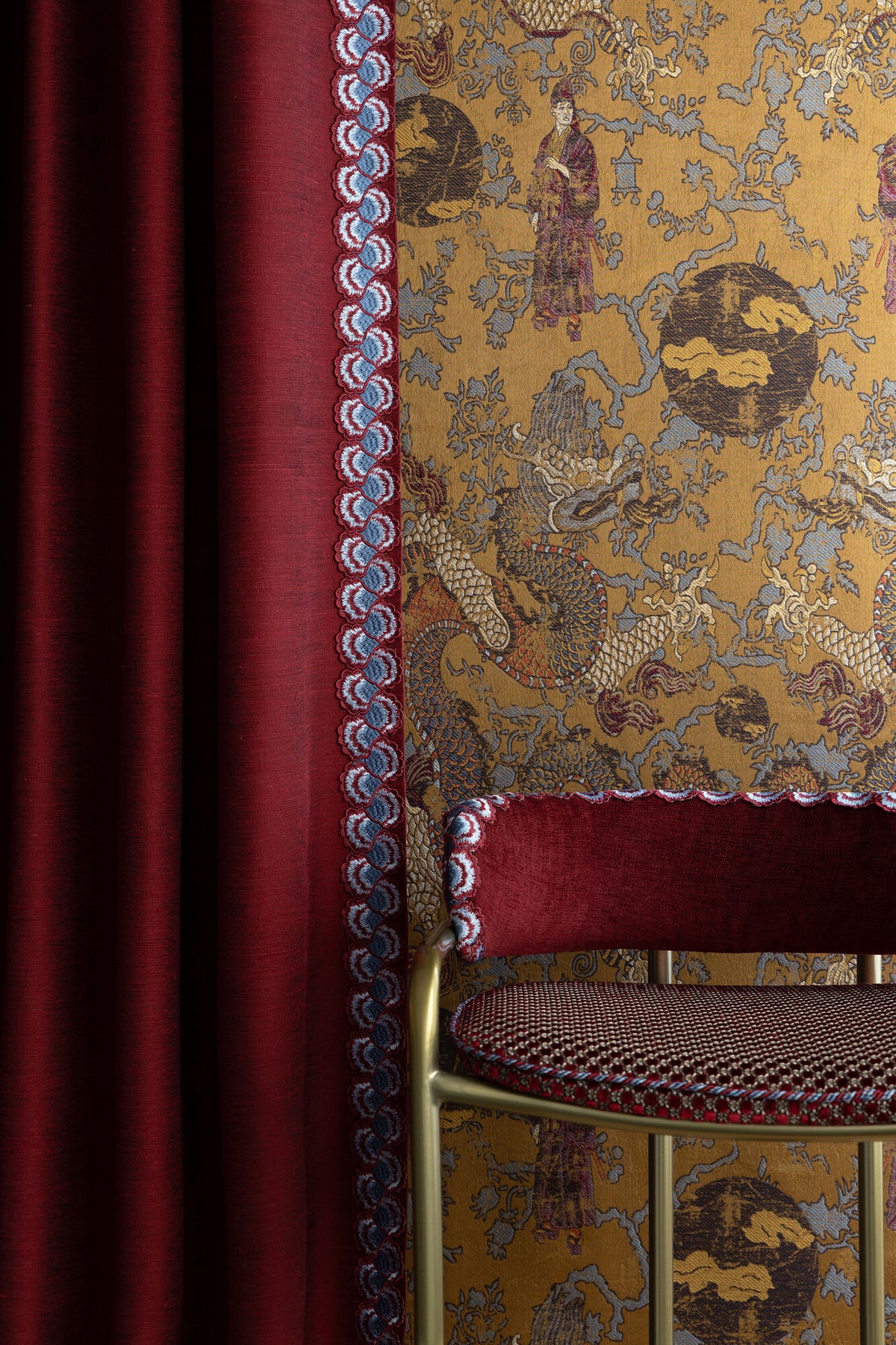 Samuel and Sons Romaunt Embroidered Border — scenography