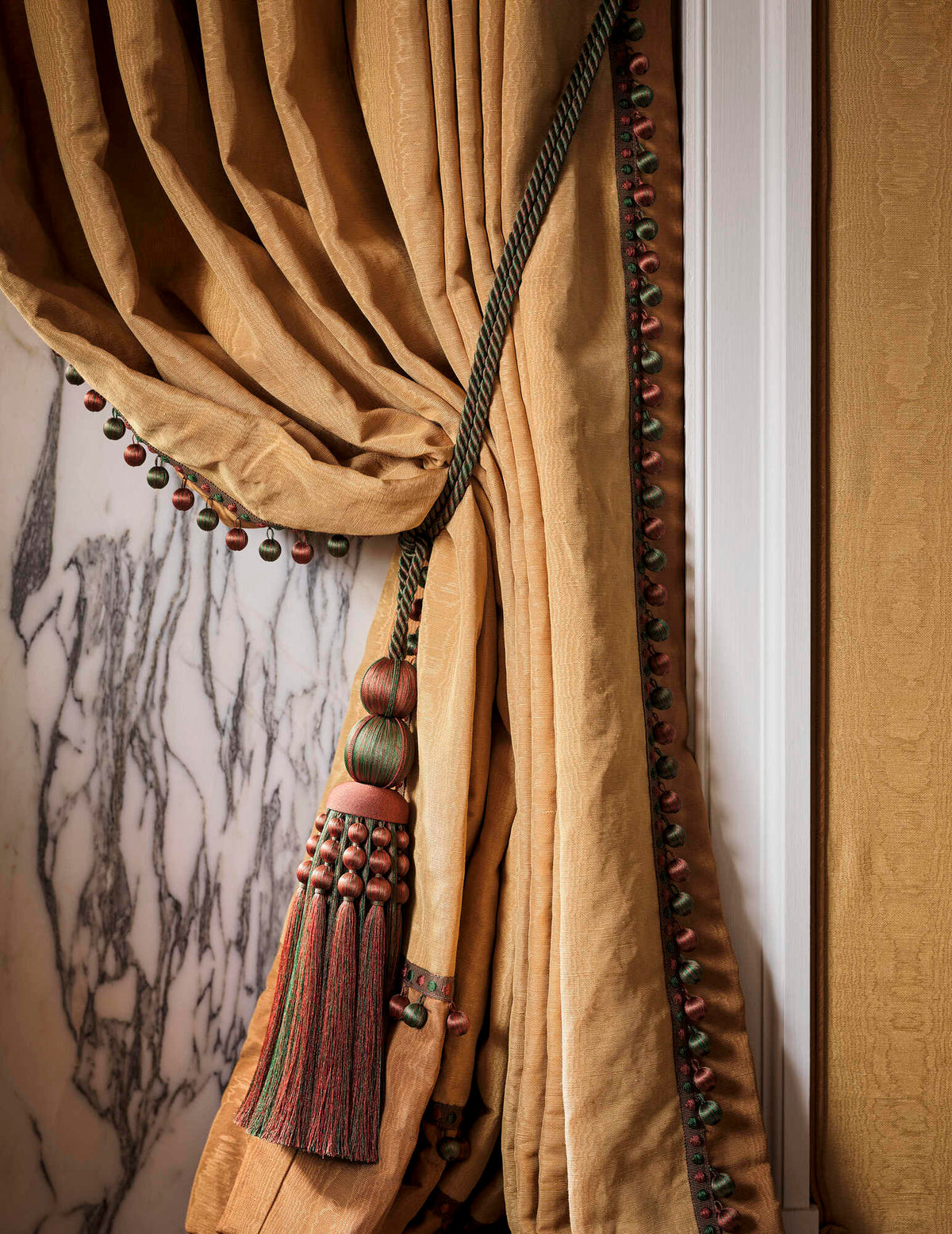 Samuel and Sons Romaunt Tassel Tieback — scenography