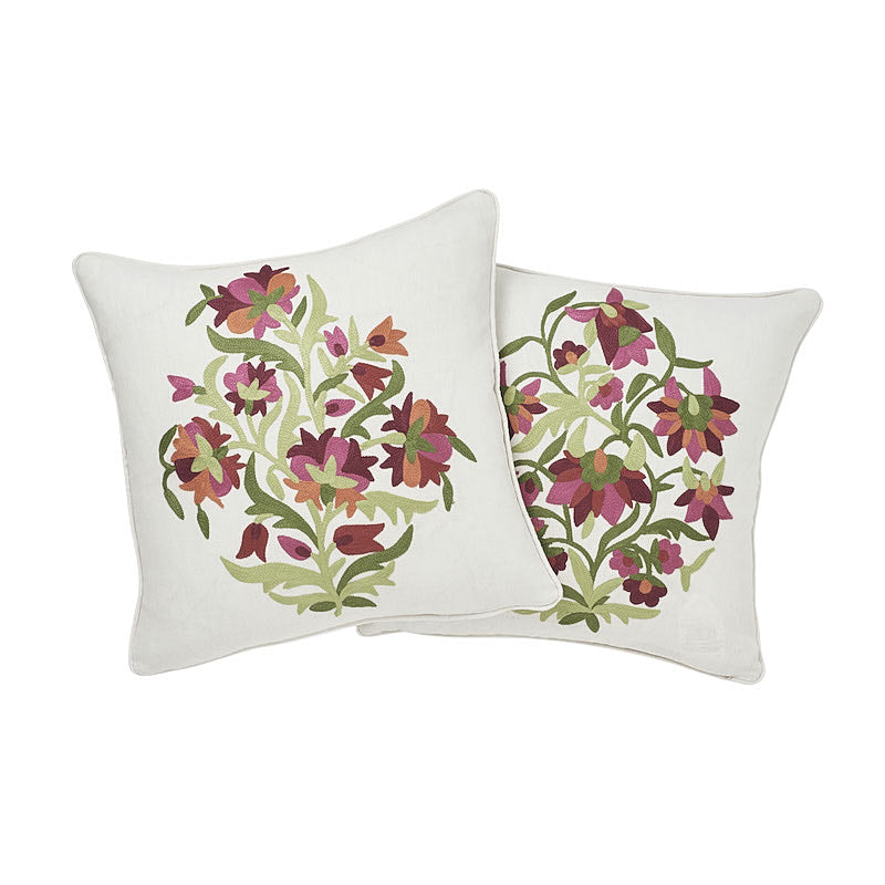 Schumacher | Antalya Medallian Pillow Pair fabric - SO7574104