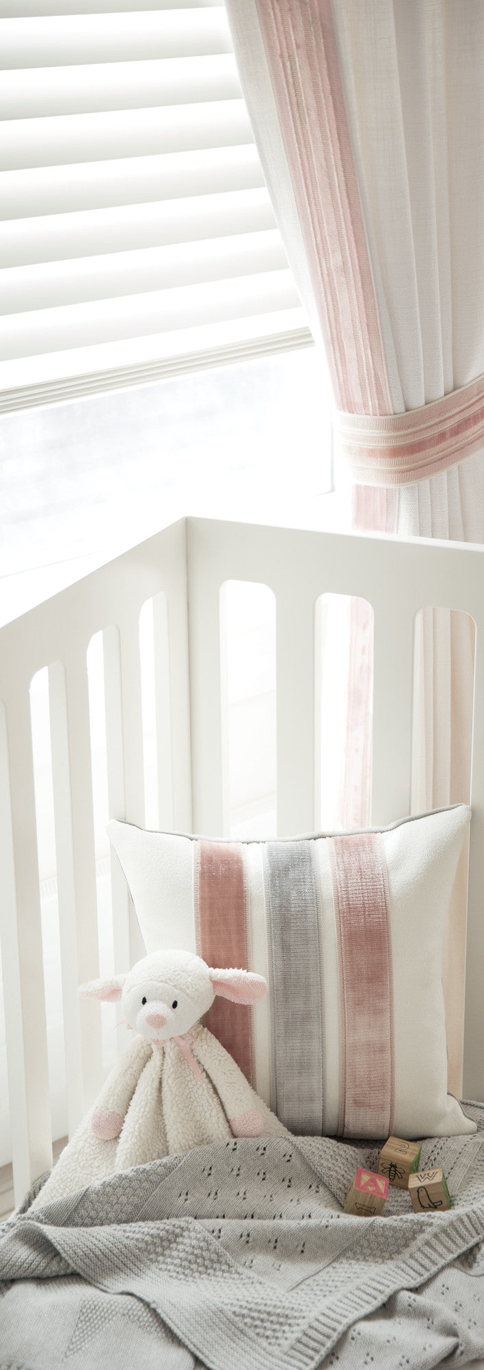 Samuel and Sons Sloane Striped Border — scenography