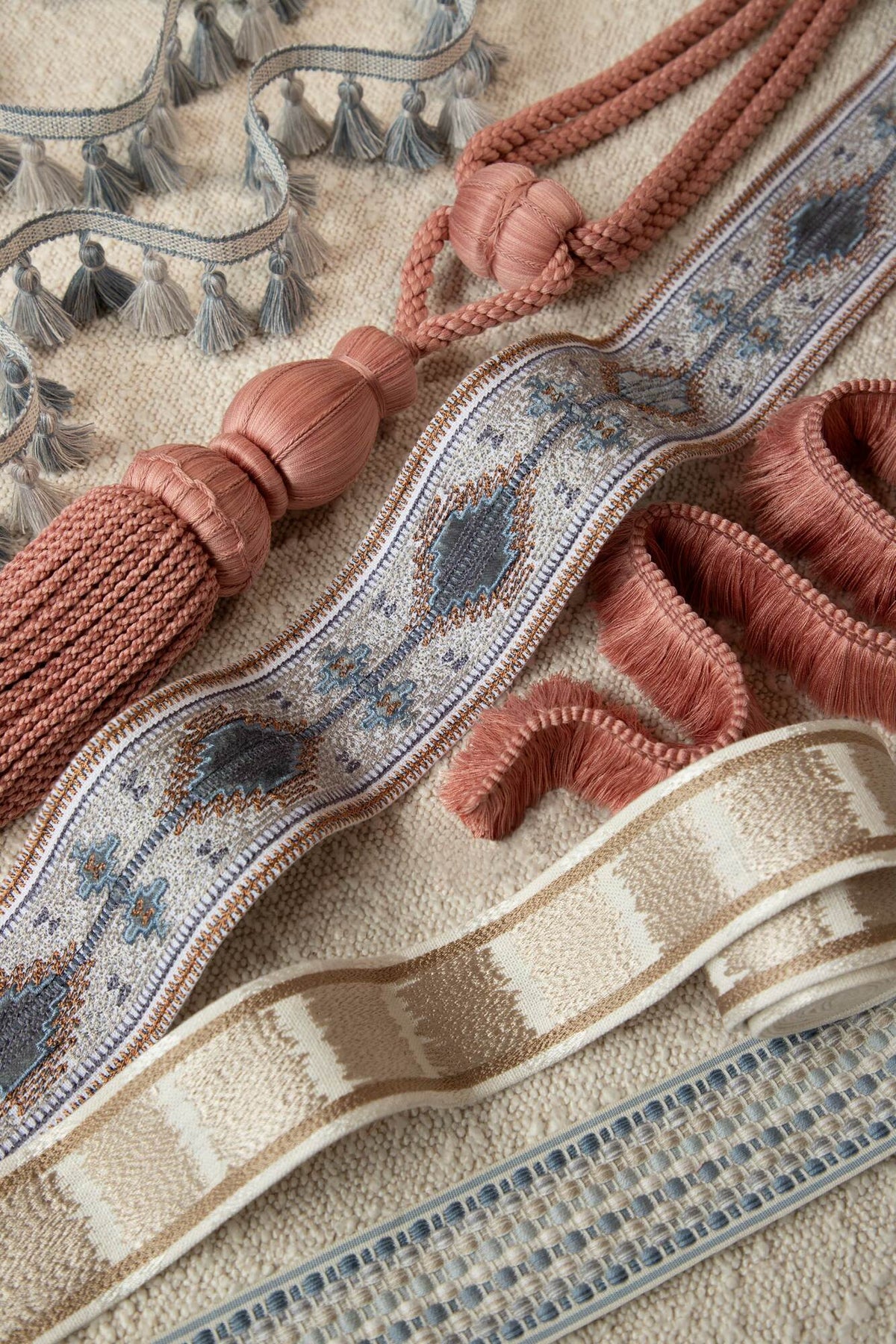 Samuel and Sons Sophie Brush Fringe — scenography