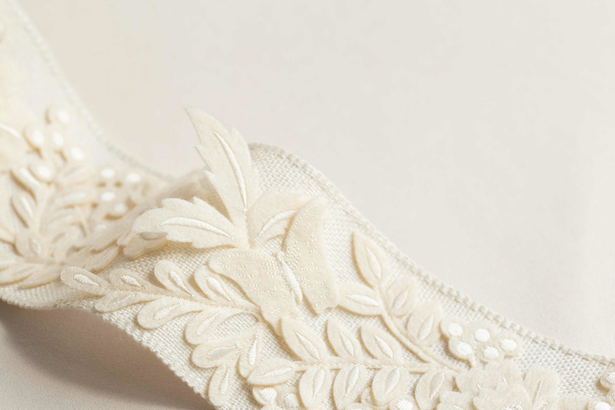 Samuel and Sons Giardino Appliqué Border — scenography