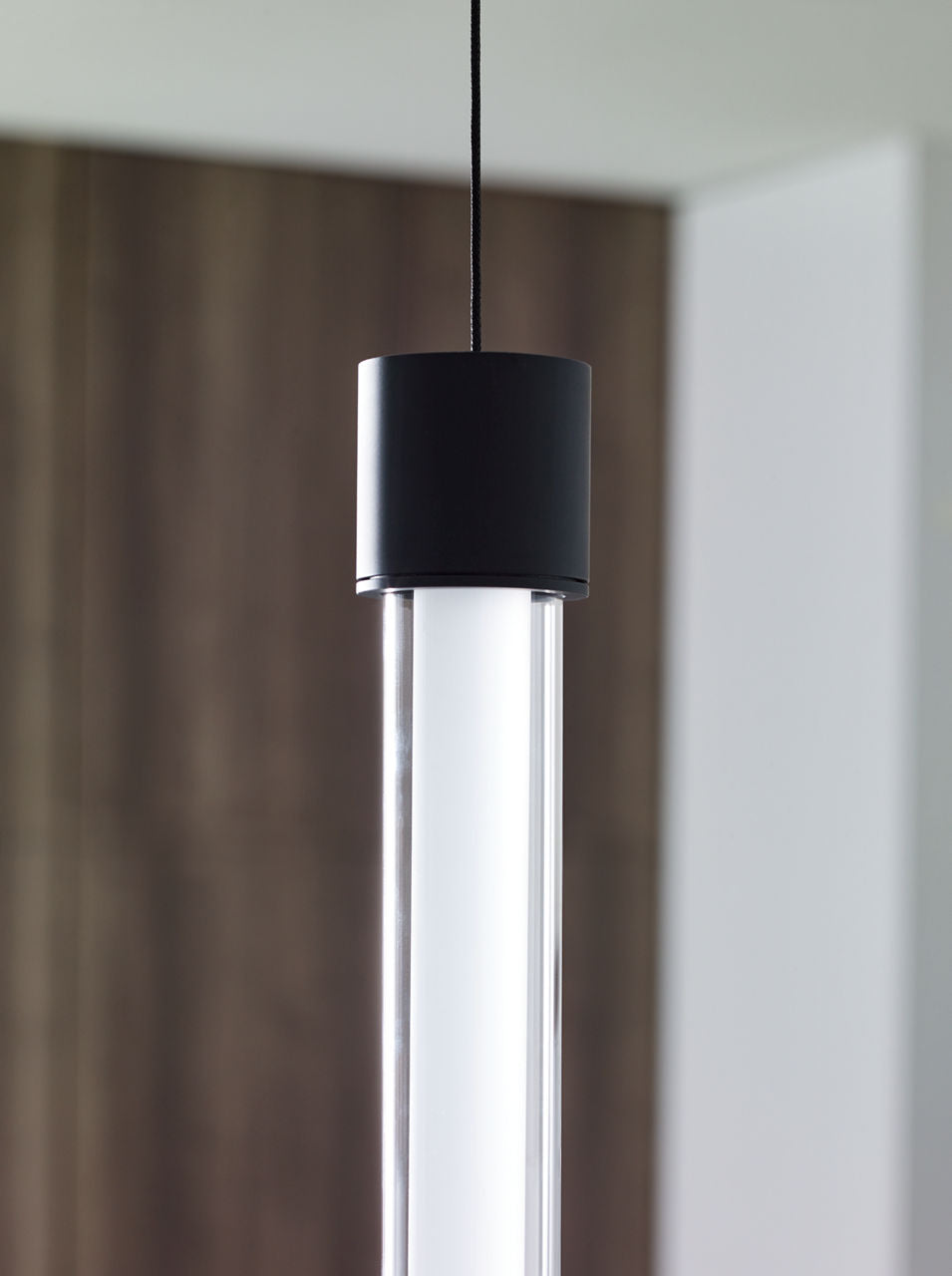 Visual Comfort | Sean Lavin | FreeJack Mini Linger Pendant