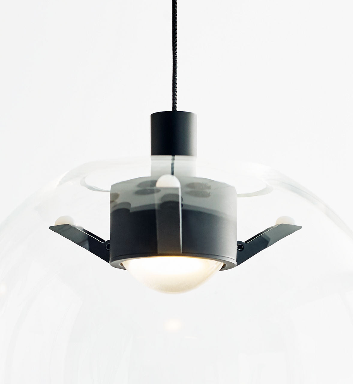 Visual Comfort | Sean Lavin | MonoRail Mini Palona Pendant