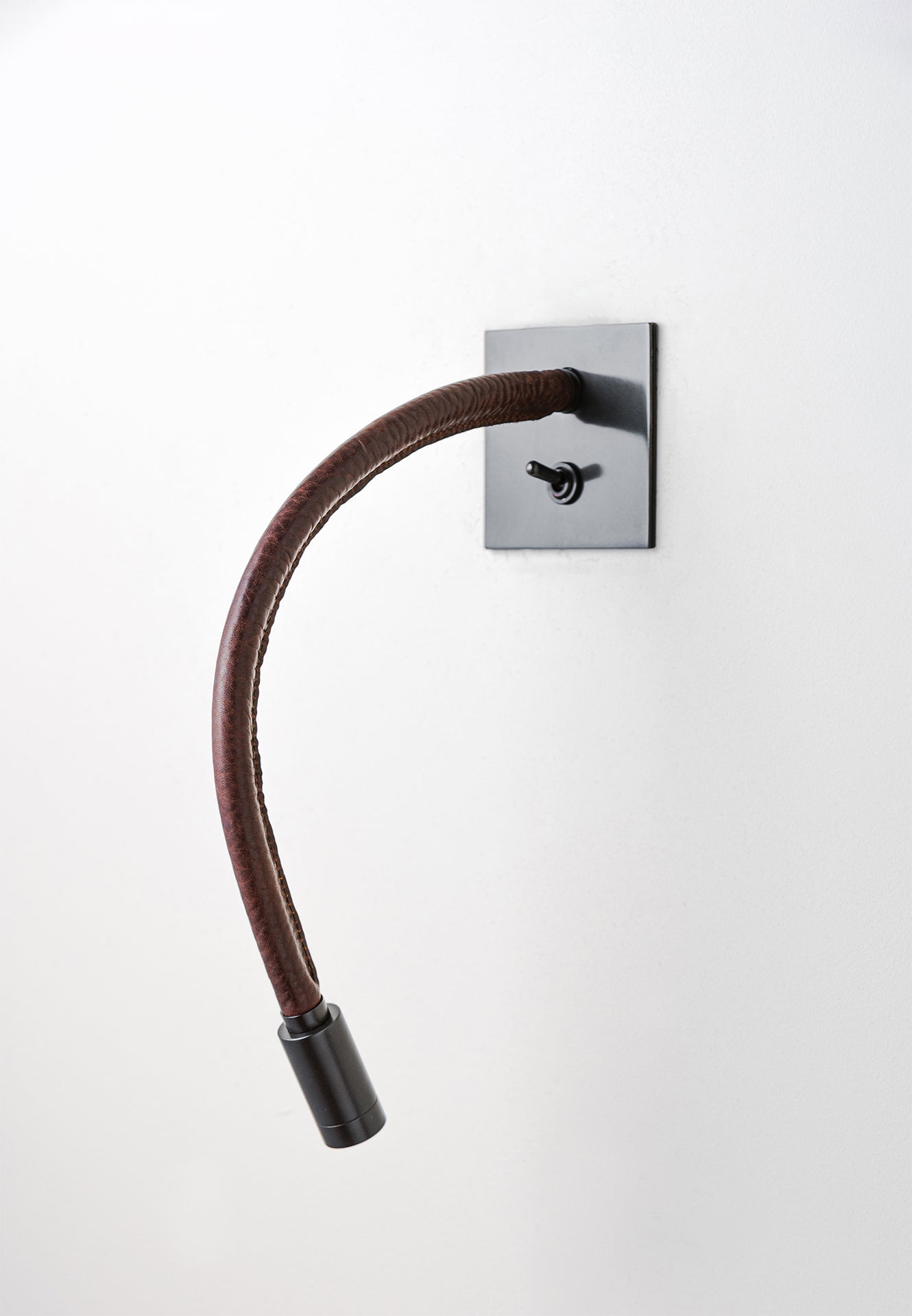 Porta Romana I Huxley Jordan Wall Light Large