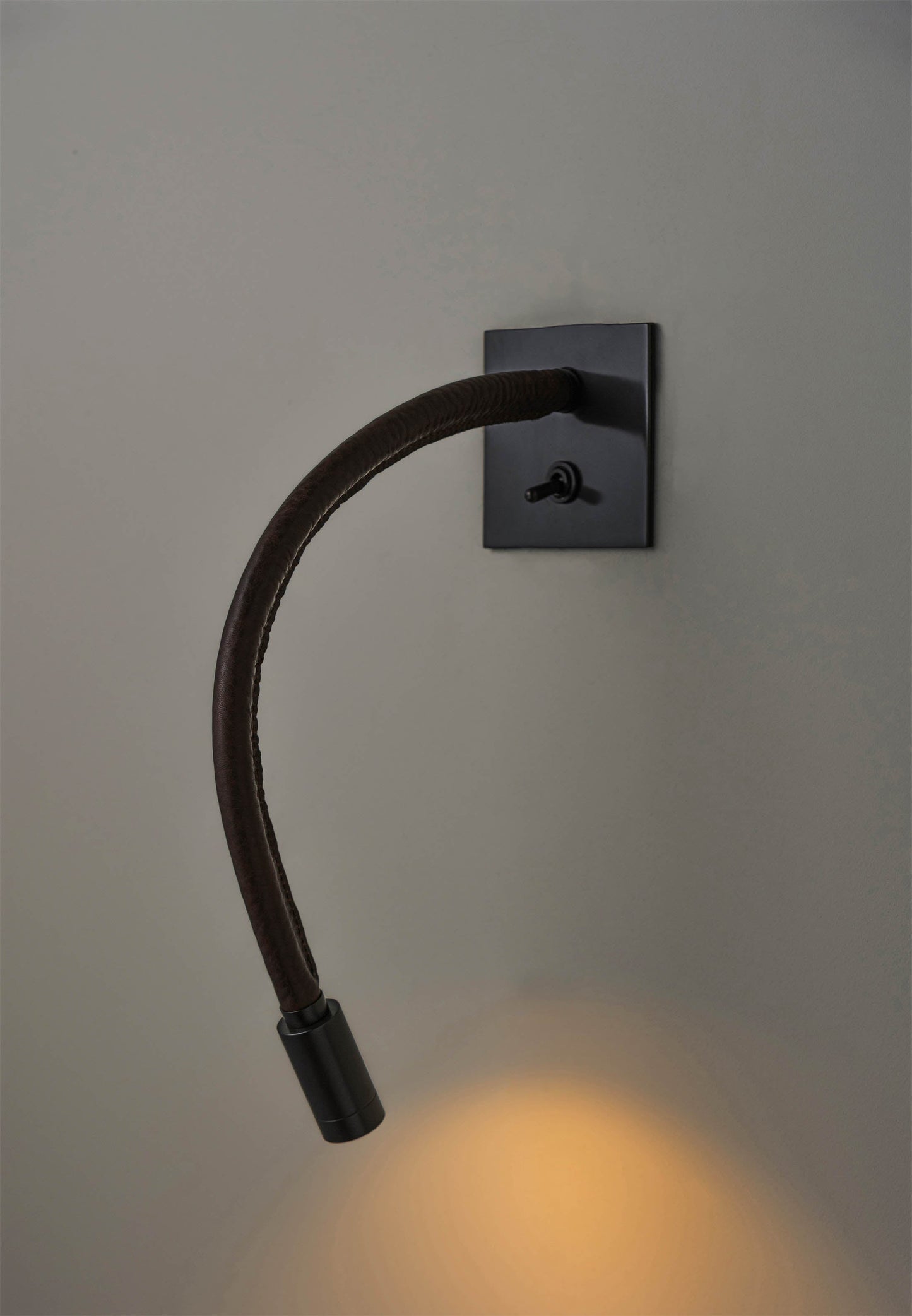 Porta Romana I Huxley Jordan Wall Light Large