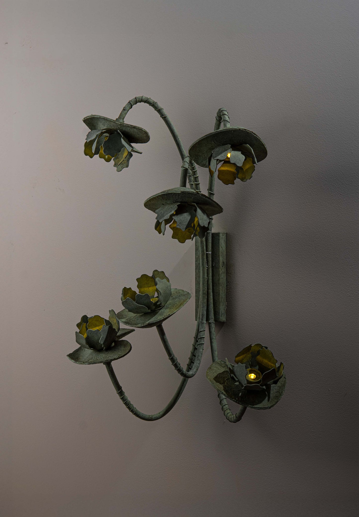 Porta Romana | Lila Wall Light