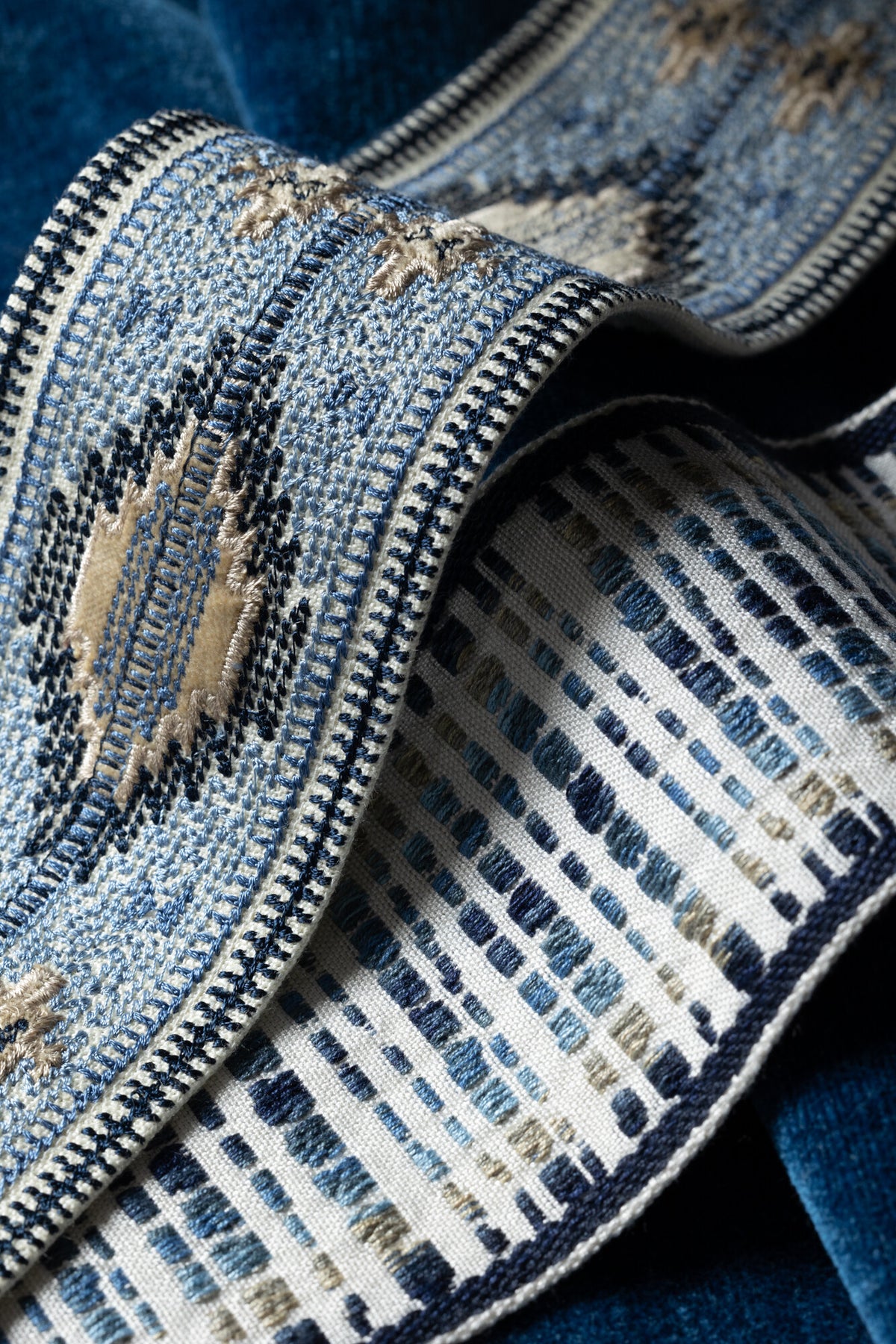 Samuel and Sons Cheyenne Ombré Border — scenography