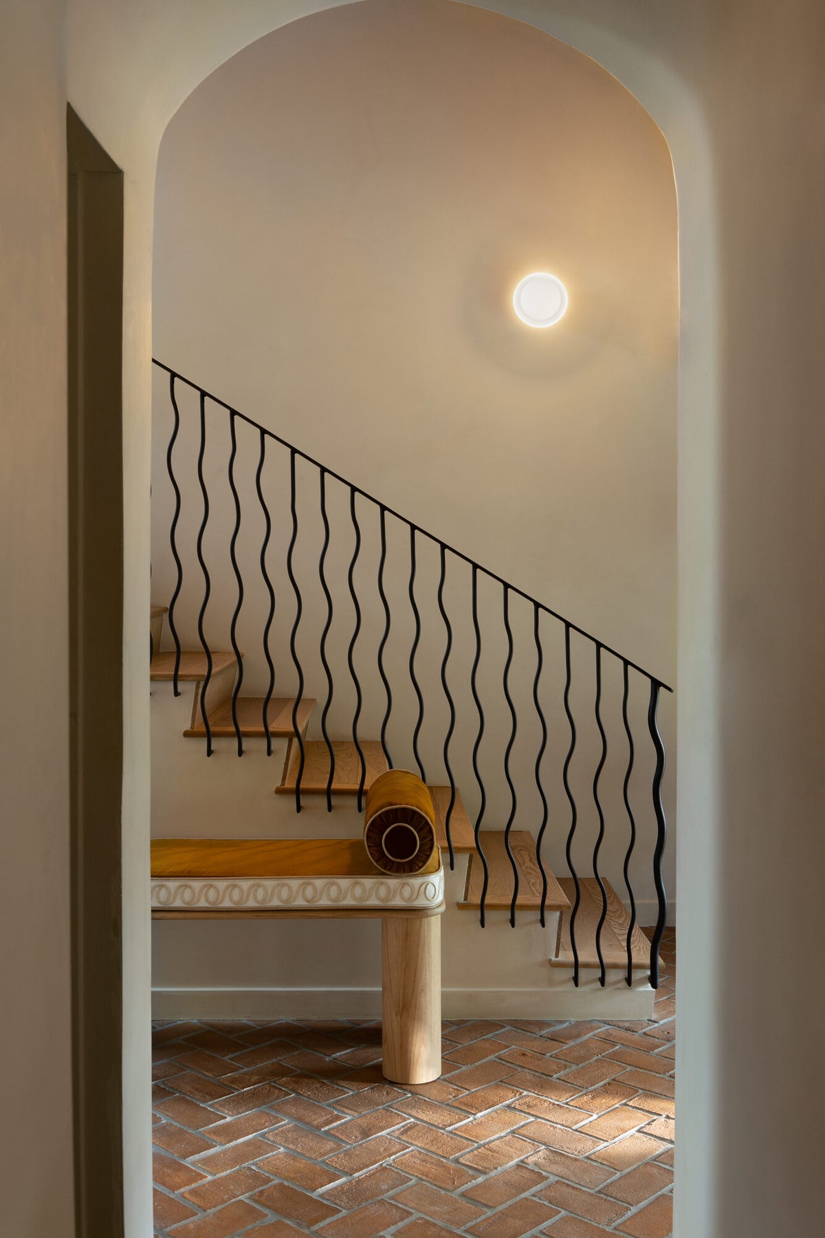Samuel and Sons Terra Garland Border — scenography