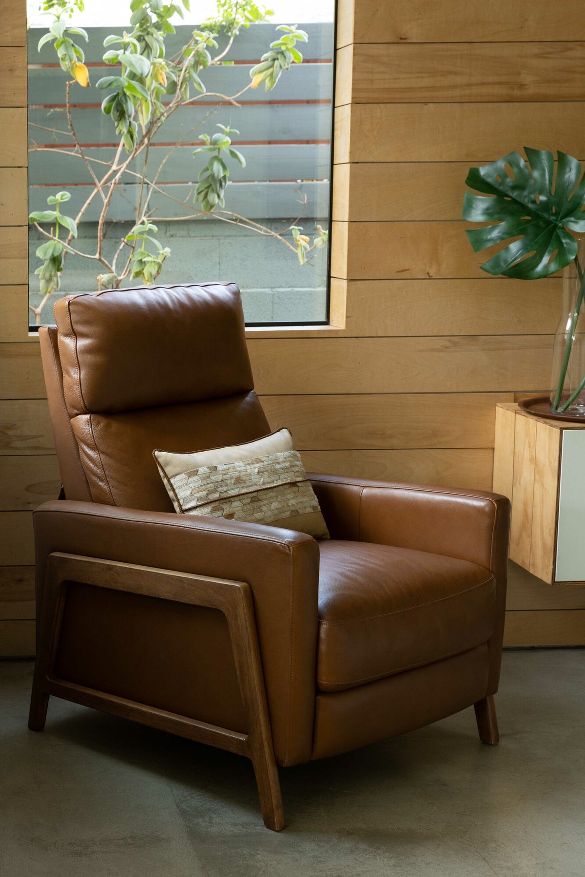 Samuel and Sons Hair-On-Hide Hexagon Border — scenography