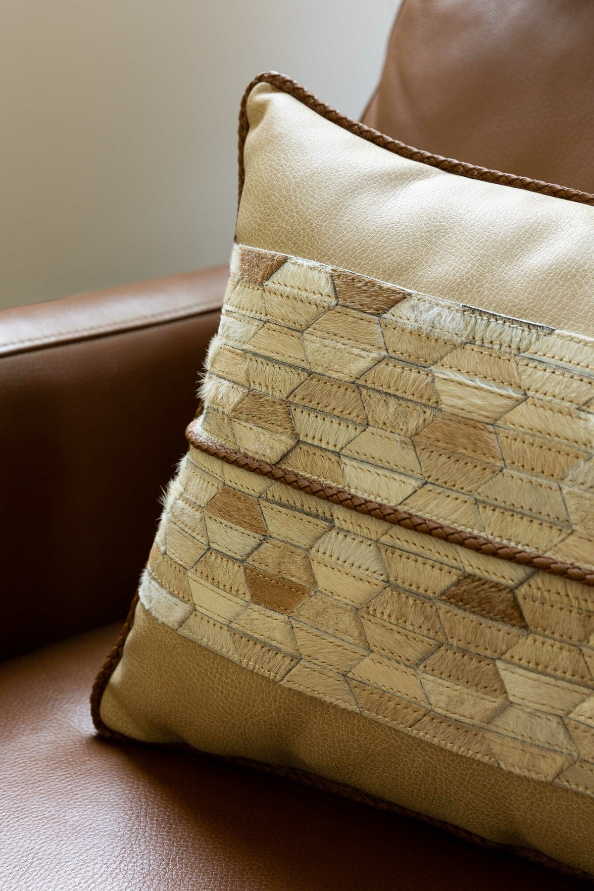 Samuel and Sons Hair-On-Hide Hexagon Border — scenography